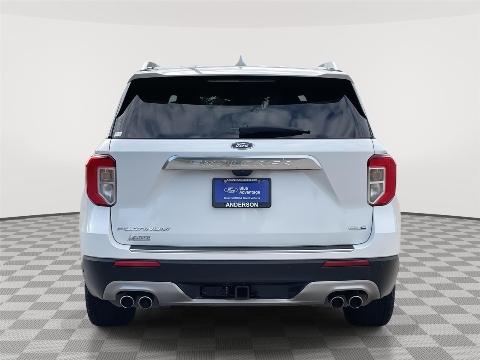 Vehicle photo 8
