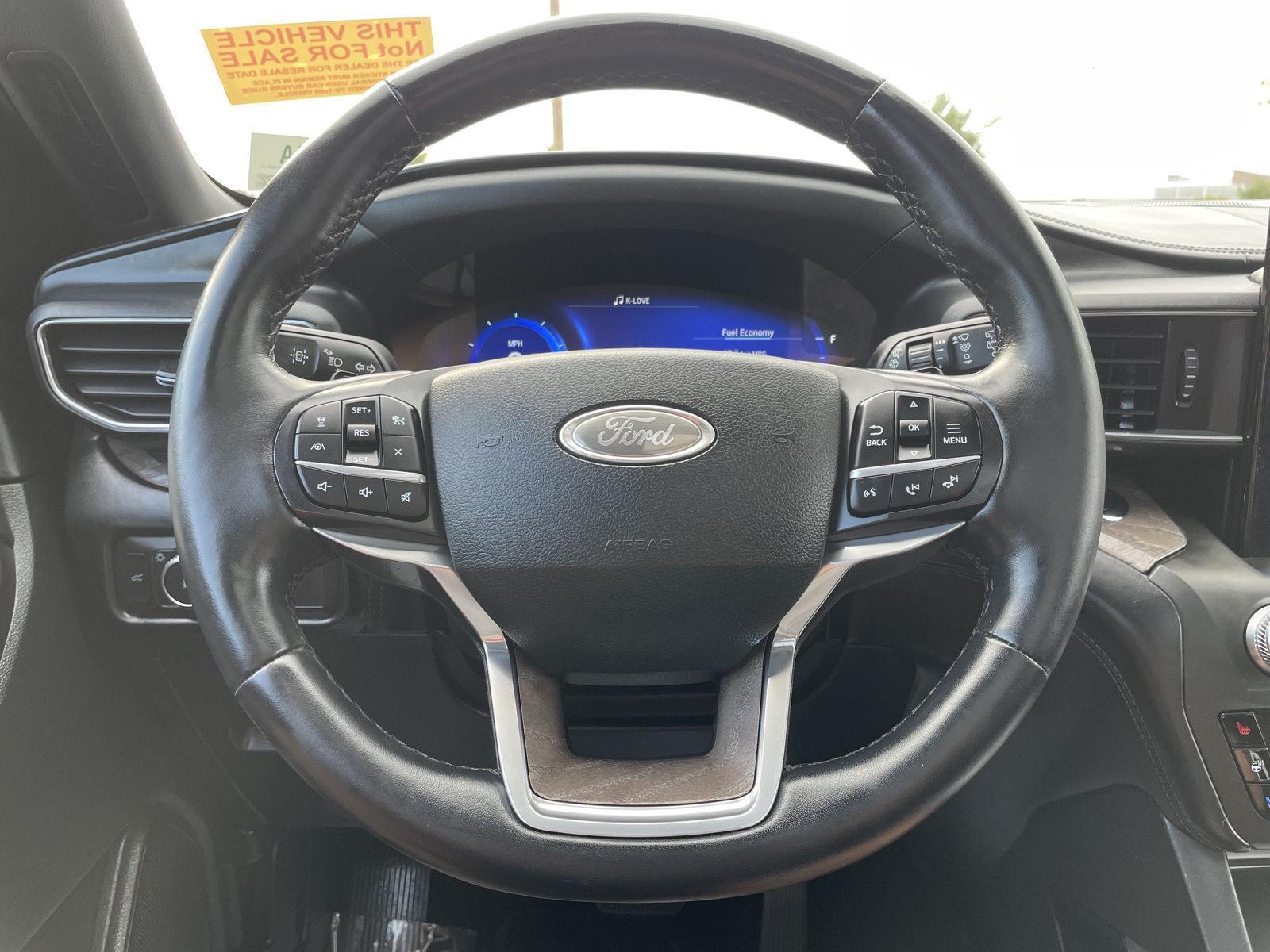 Vehicle photo 11