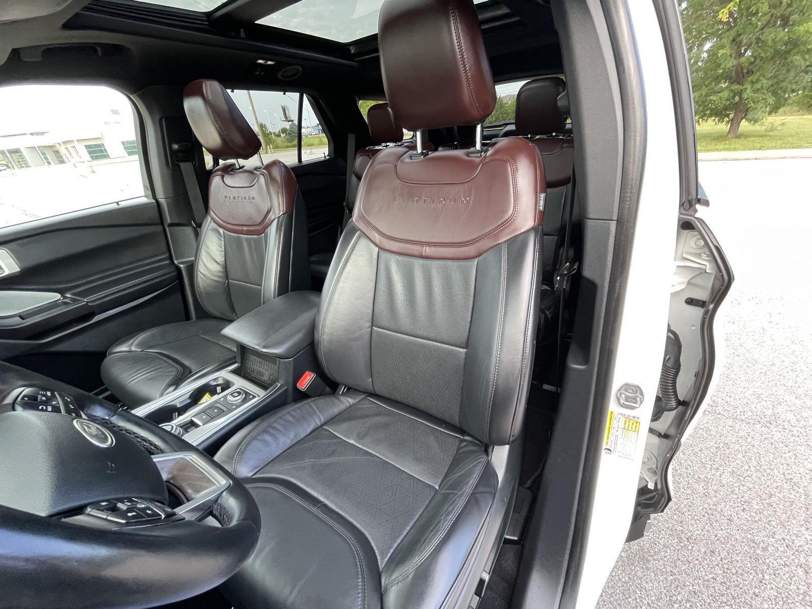 Vehicle photo 17
