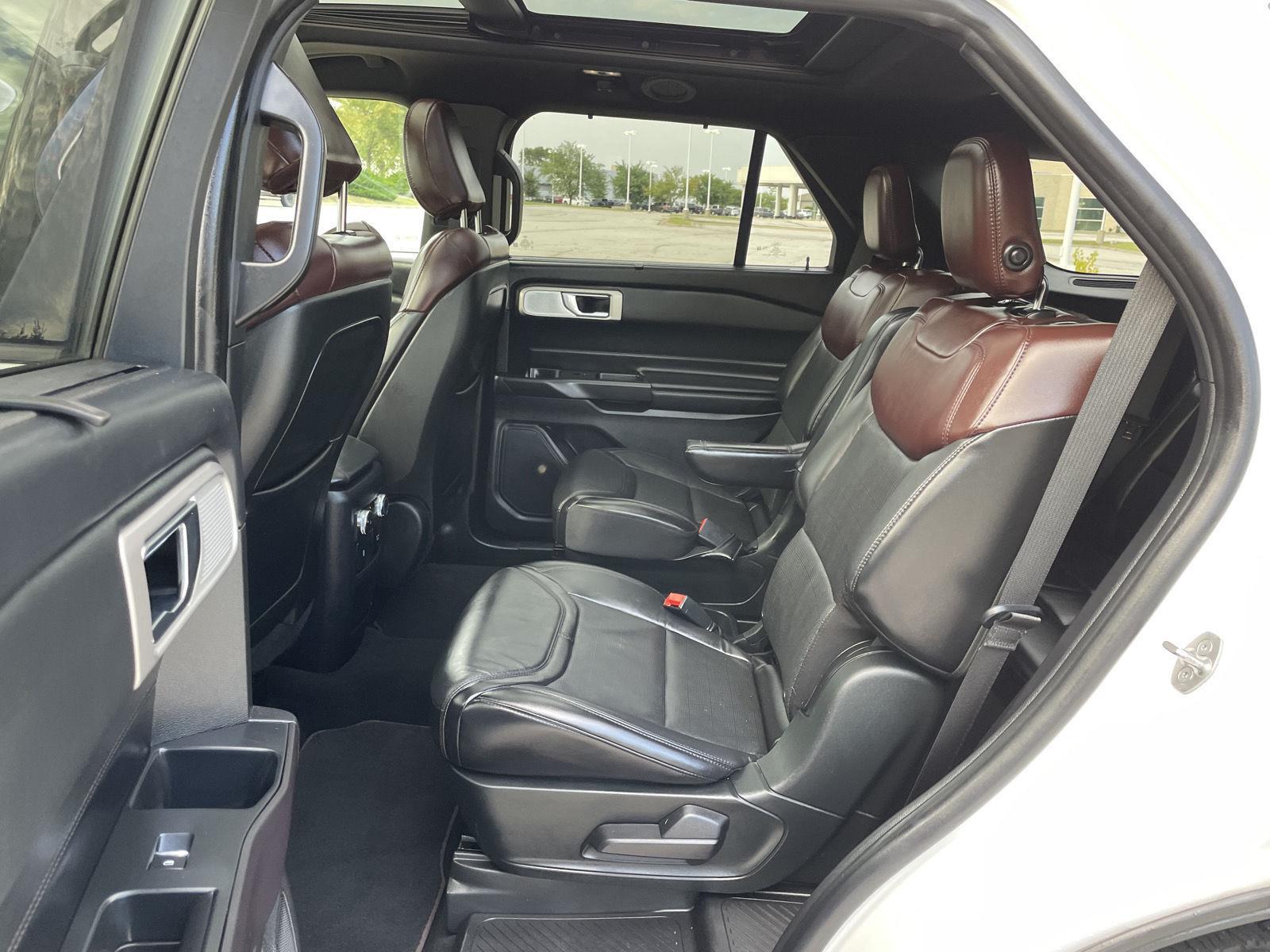 Vehicle photo 19