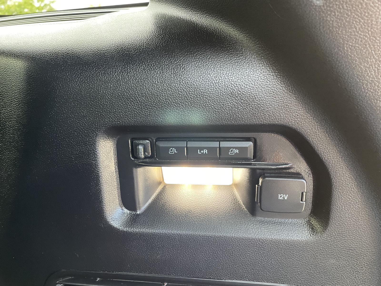 Vehicle photo 41