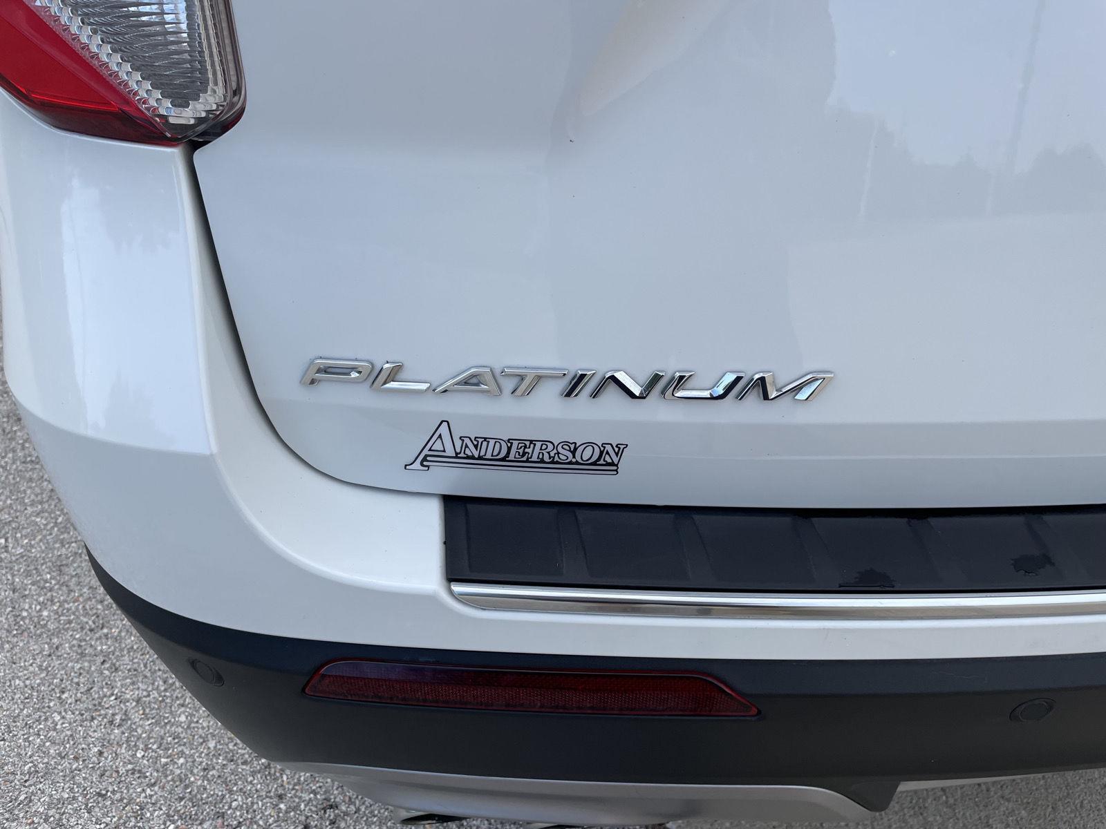 Vehicle photo 45