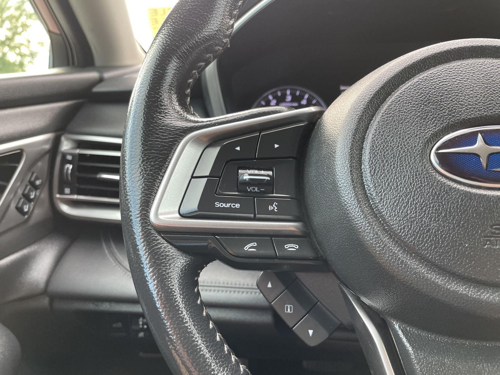 Vehicle photo 12