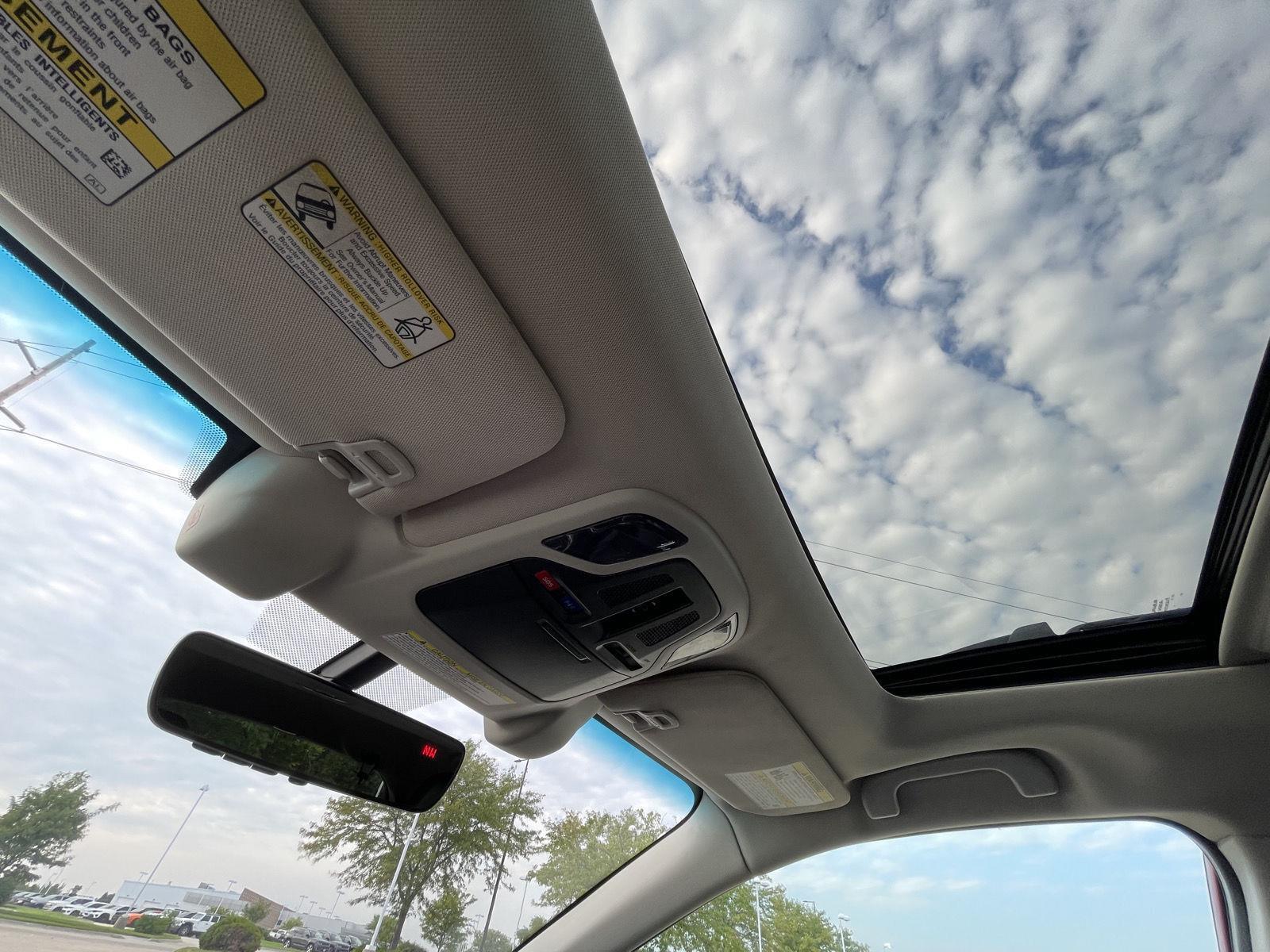 Vehicle photo 20