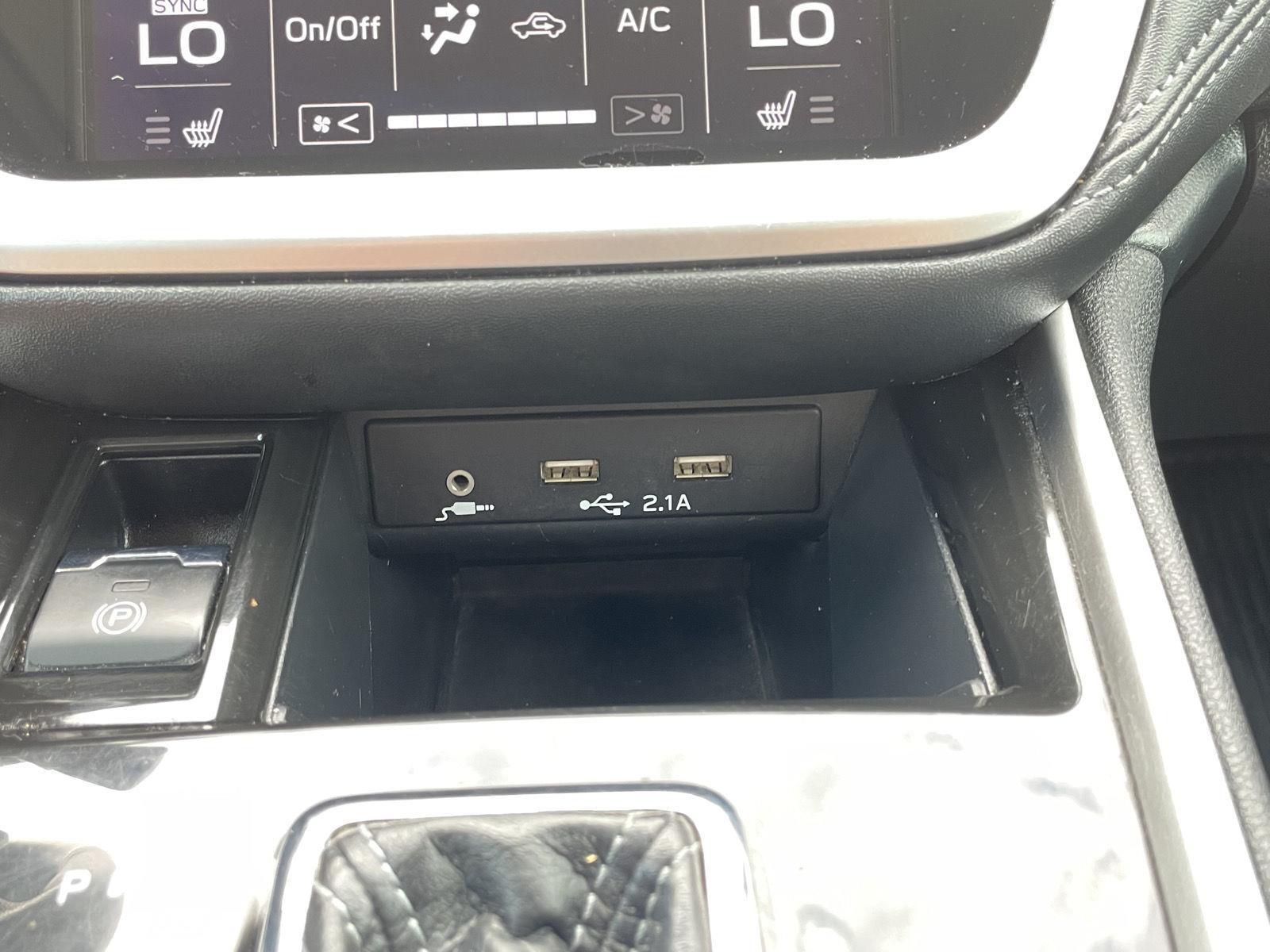 Vehicle photo 27