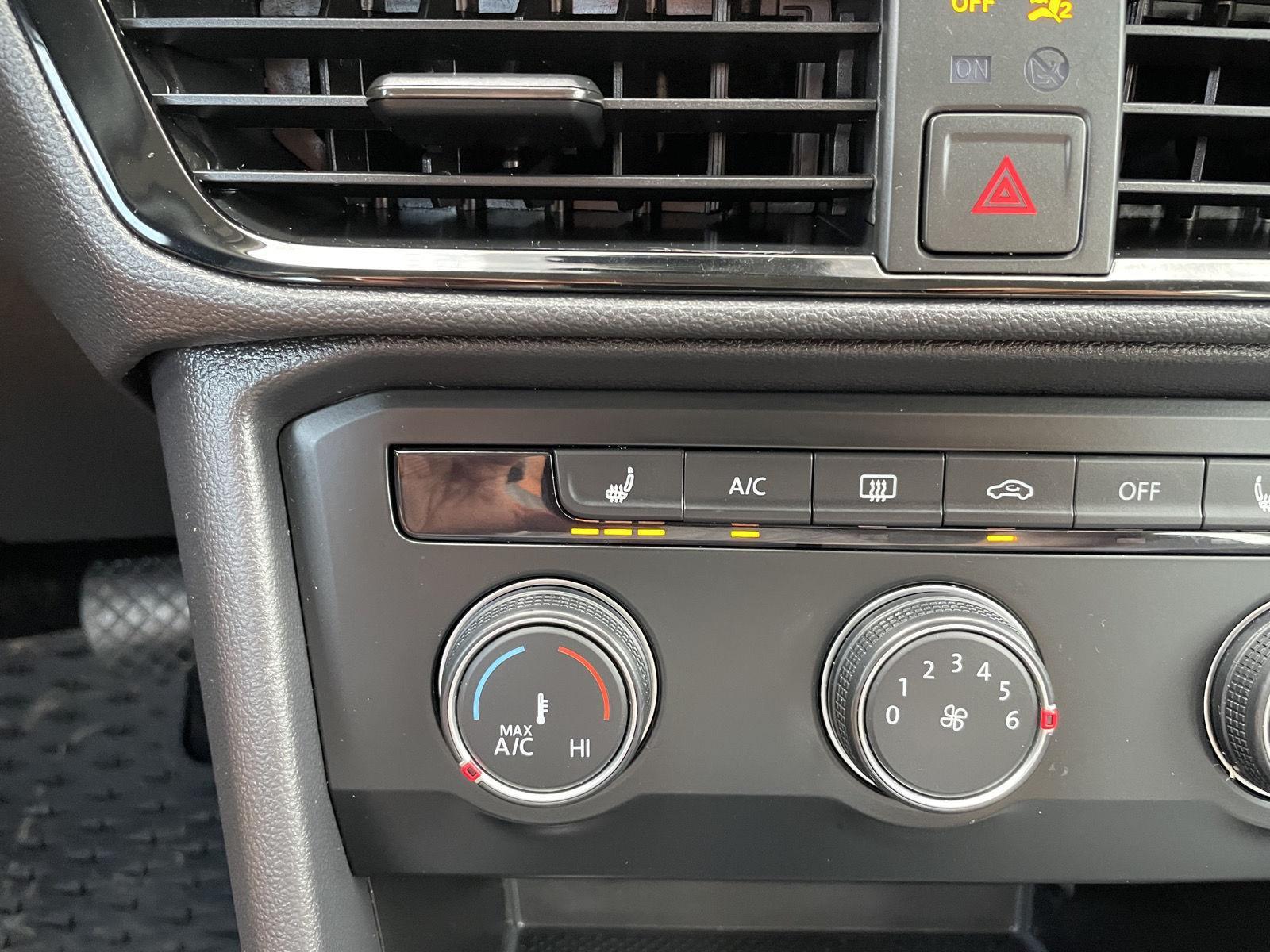 Vehicle photo 27