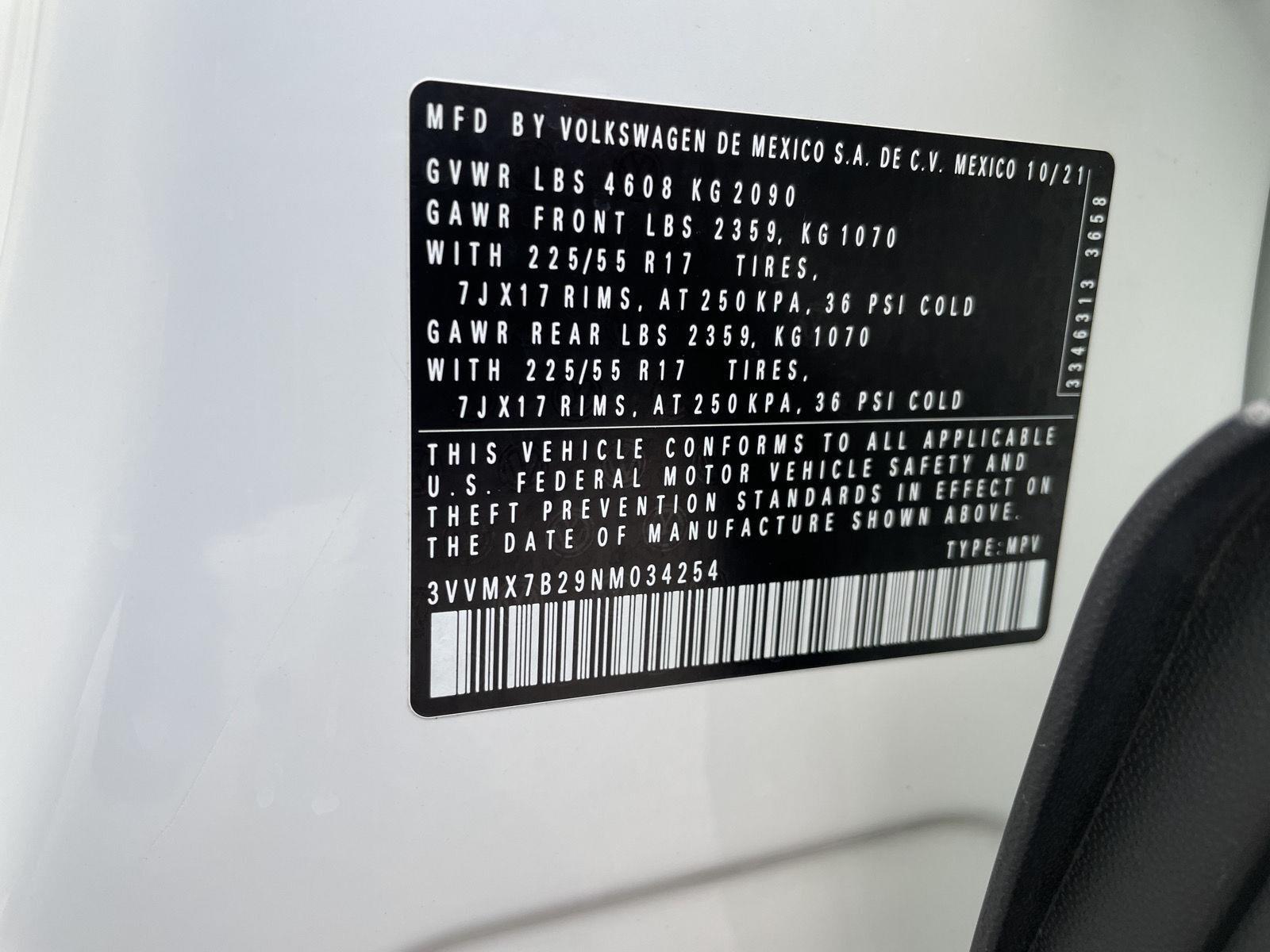 Vehicle photo 32