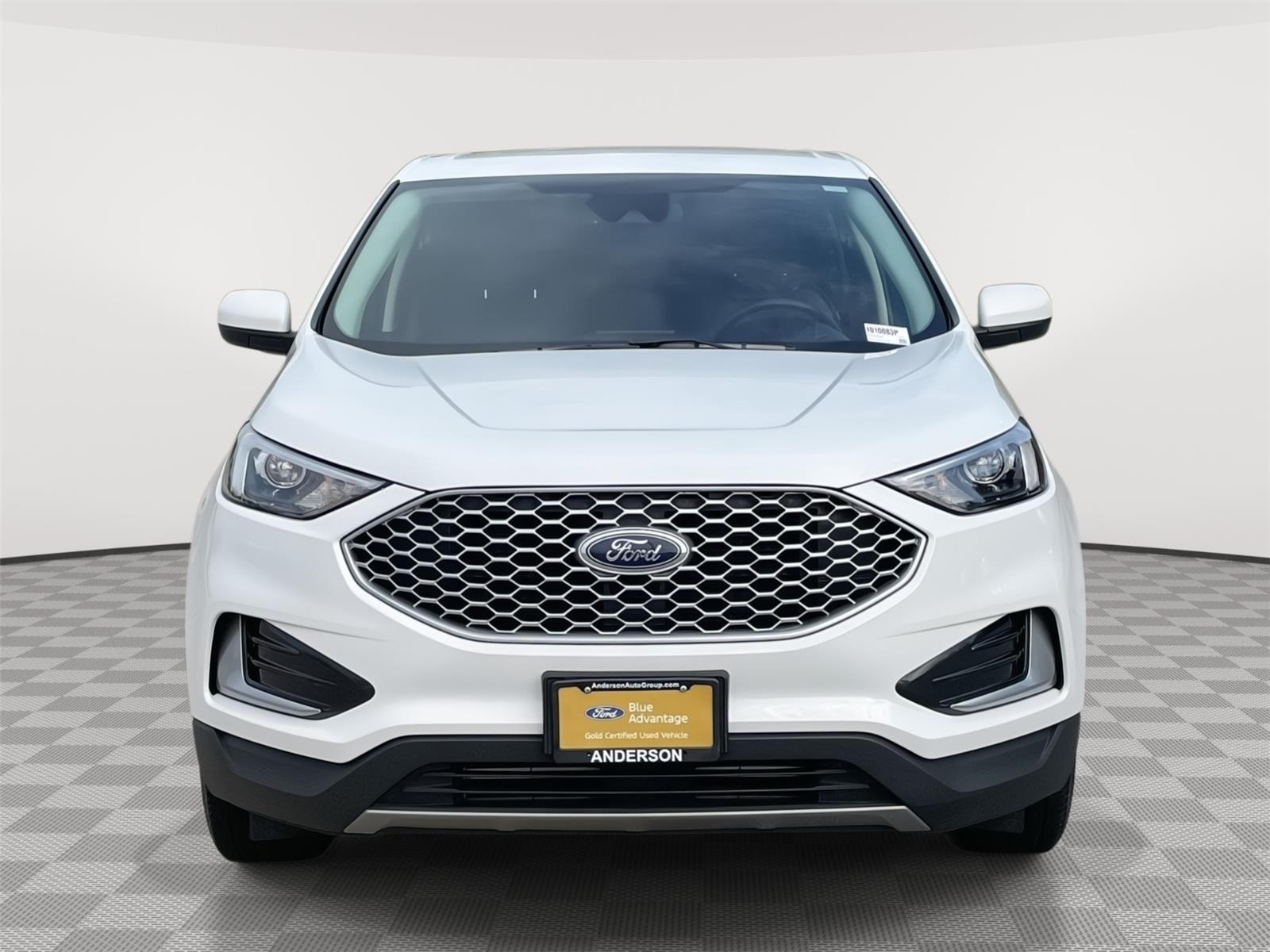 Vehicle photo 4