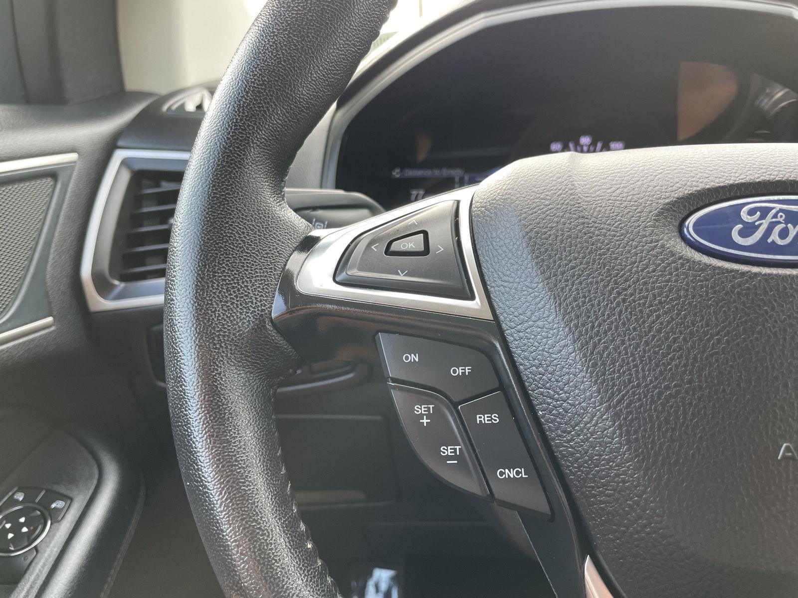 Vehicle photo 13
