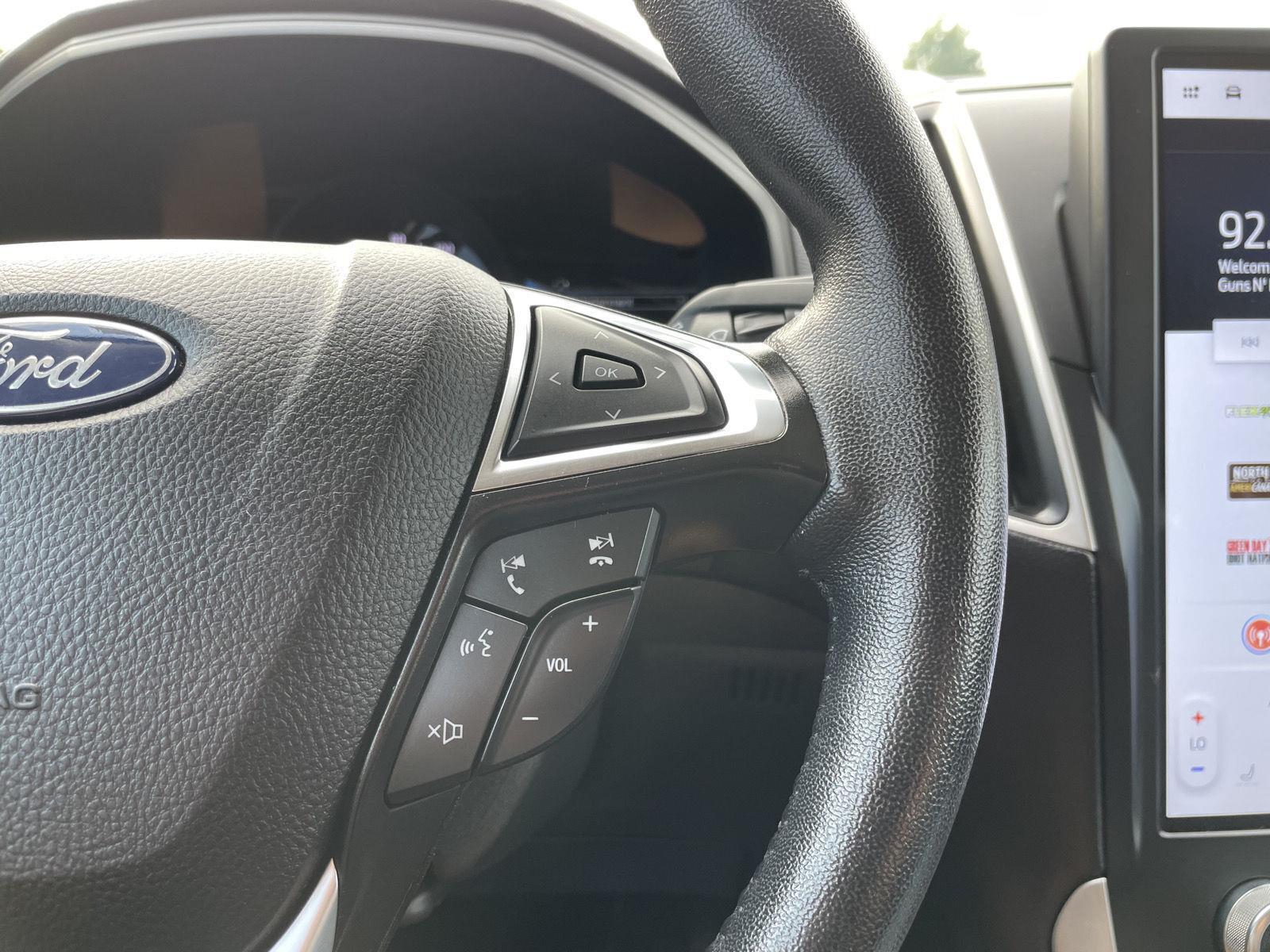Vehicle photo 14
