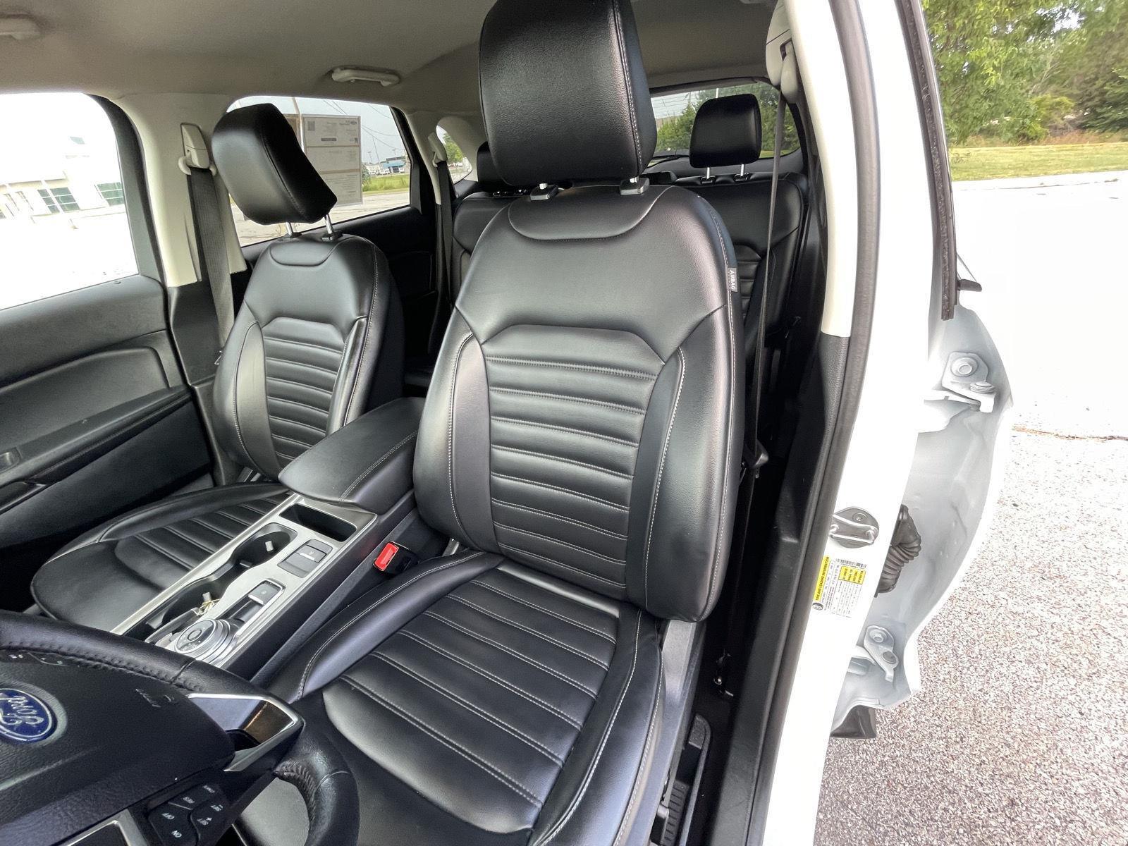 Vehicle photo 18