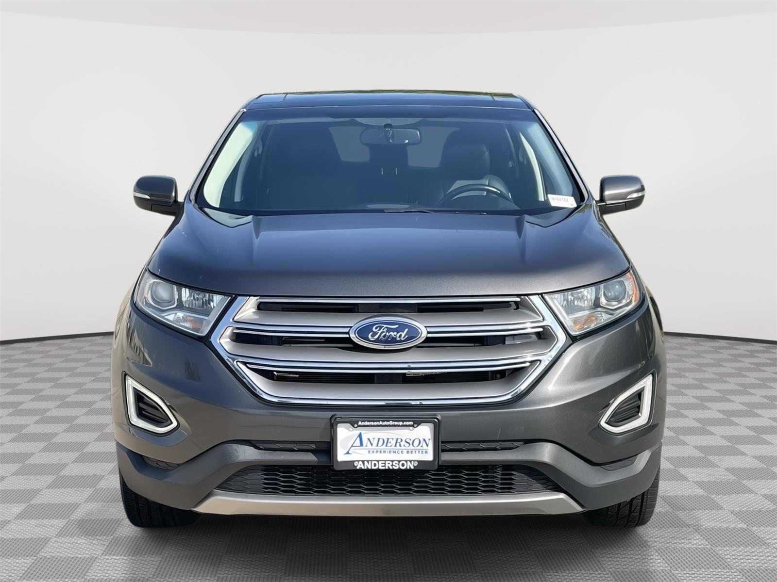 Vehicle photo 4