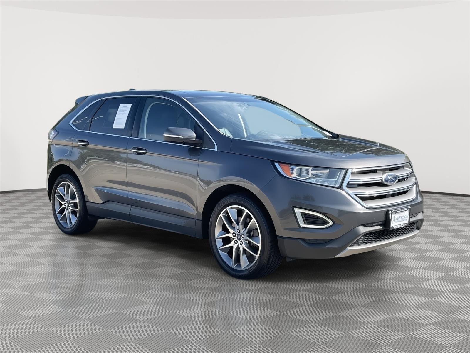 Vehicle photo 5