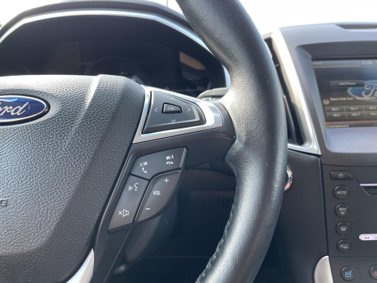 Vehicle photo 14