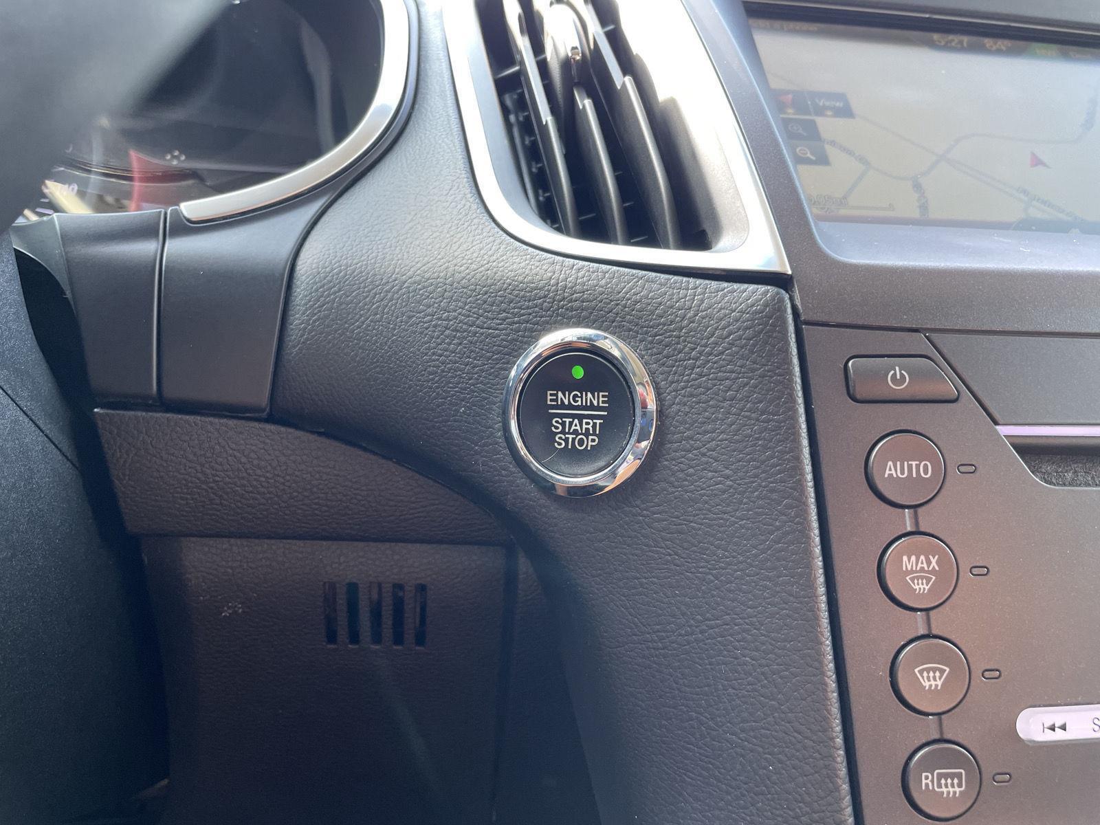 Vehicle photo 25