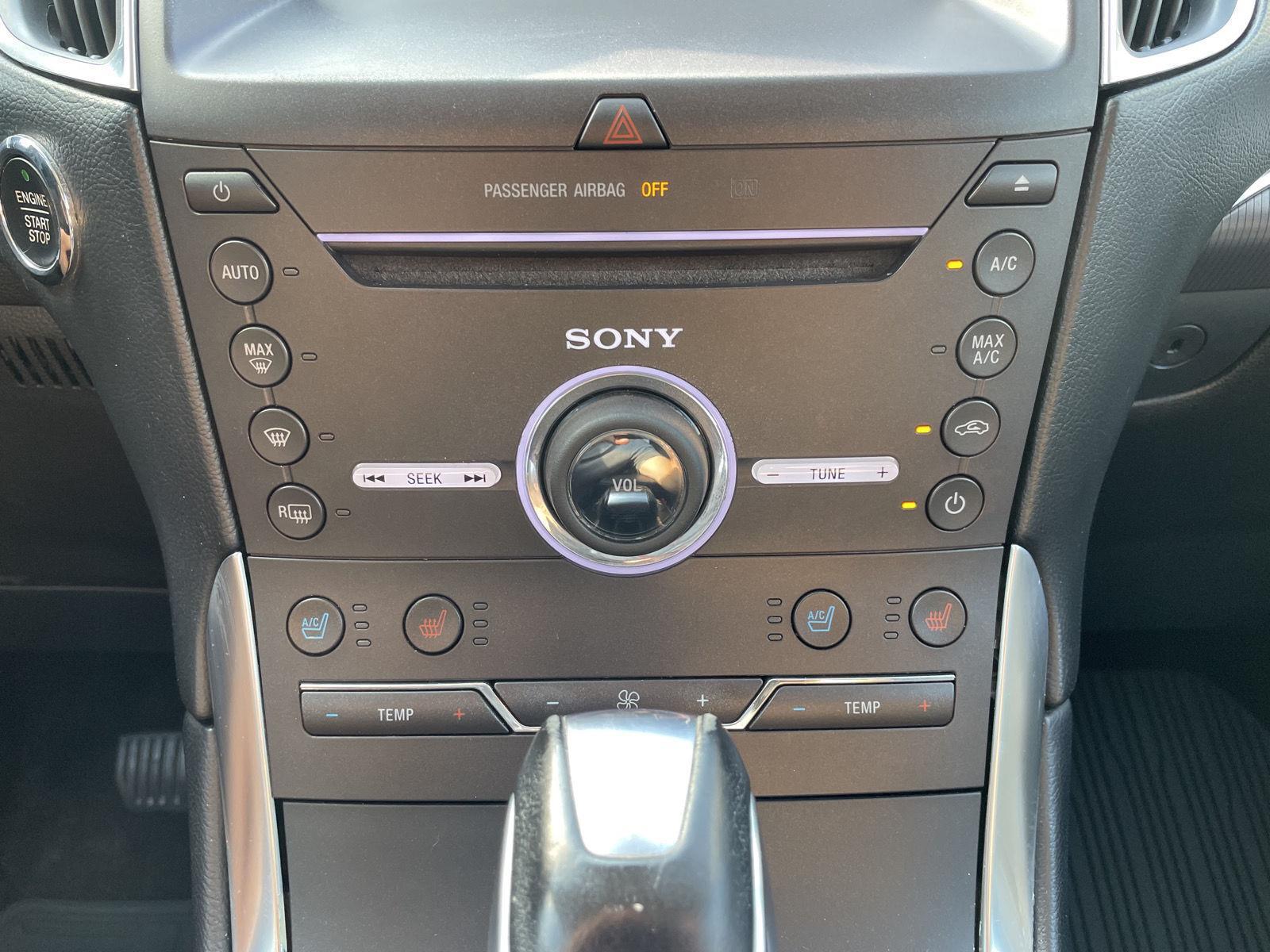 Vehicle photo 26