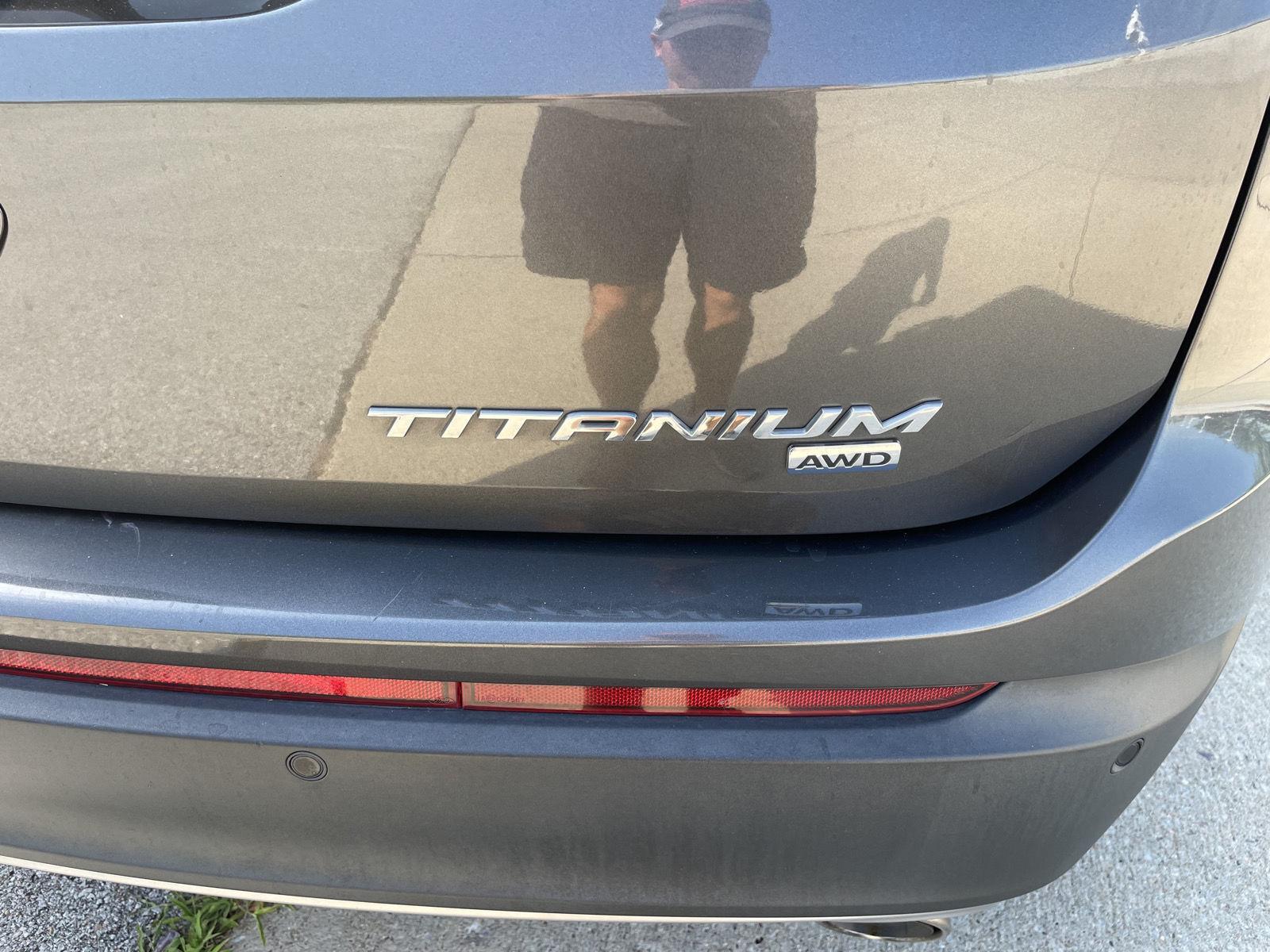 Vehicle photo 37