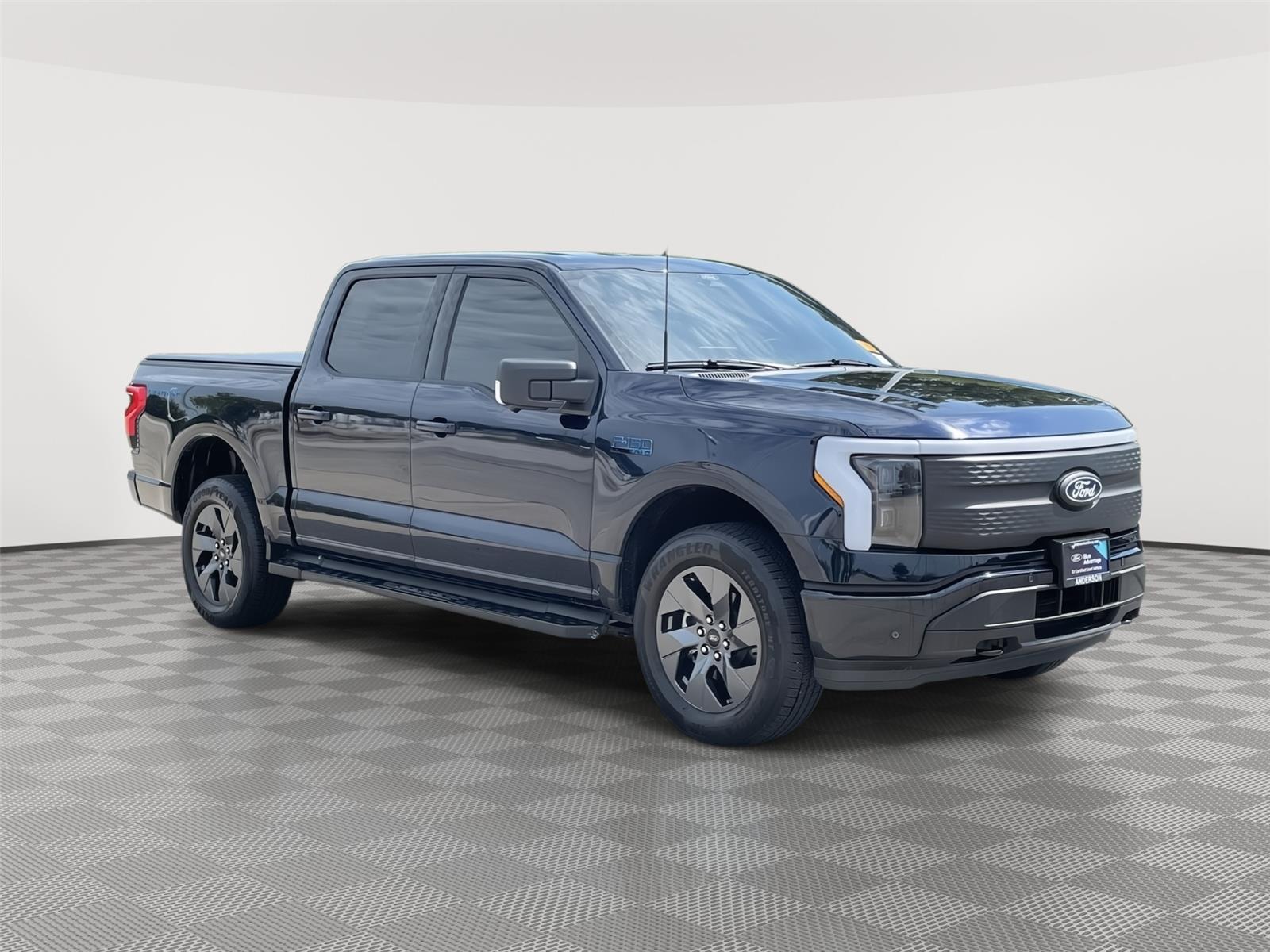 Vehicle photo 5