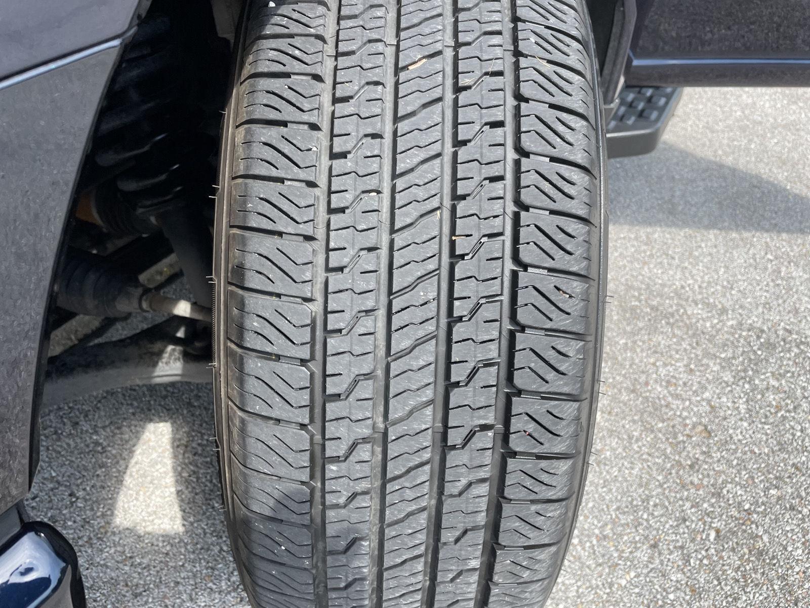 Vehicle photo 11
