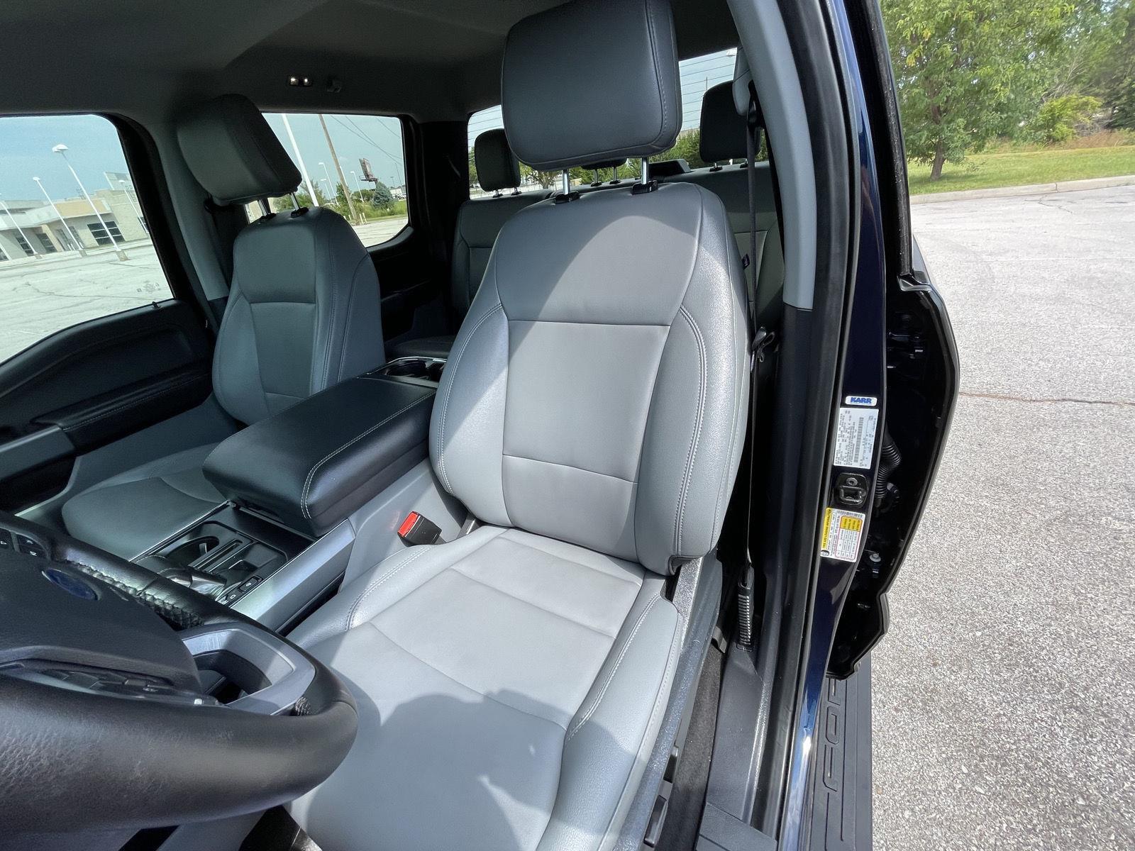 Vehicle photo 18