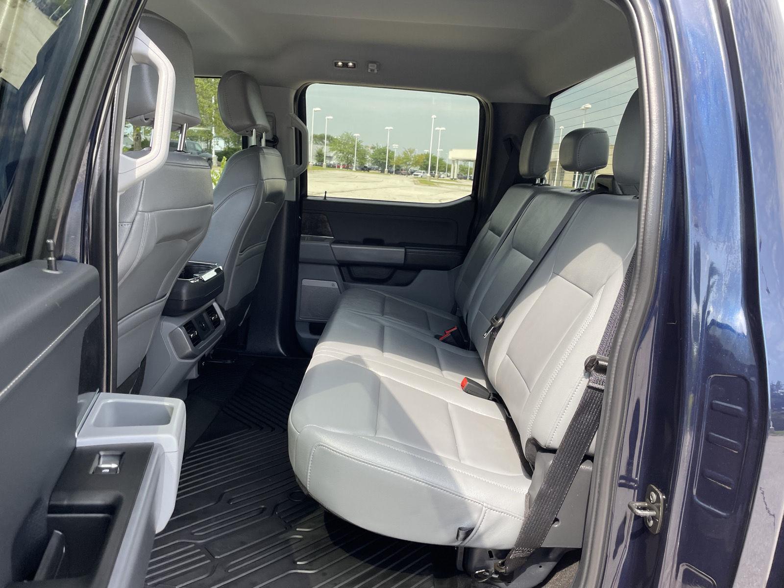 Vehicle photo 20