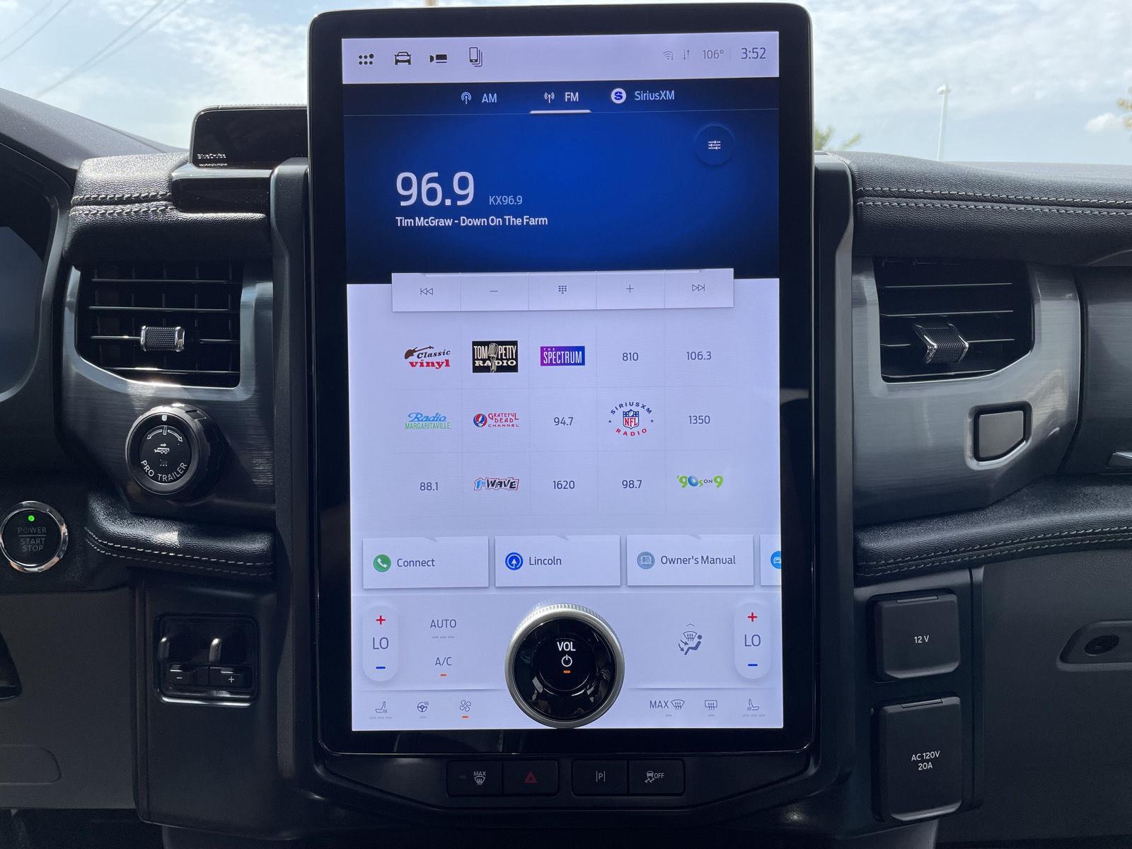 Vehicle photo 22