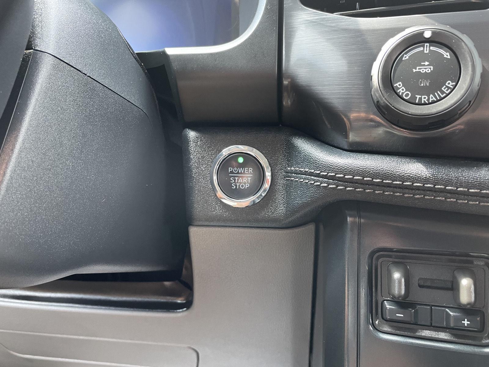 Vehicle photo 26