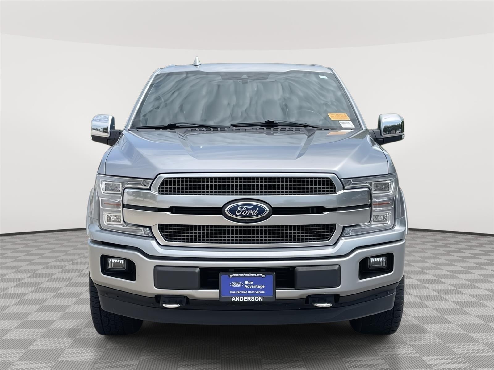 Vehicle photo 4