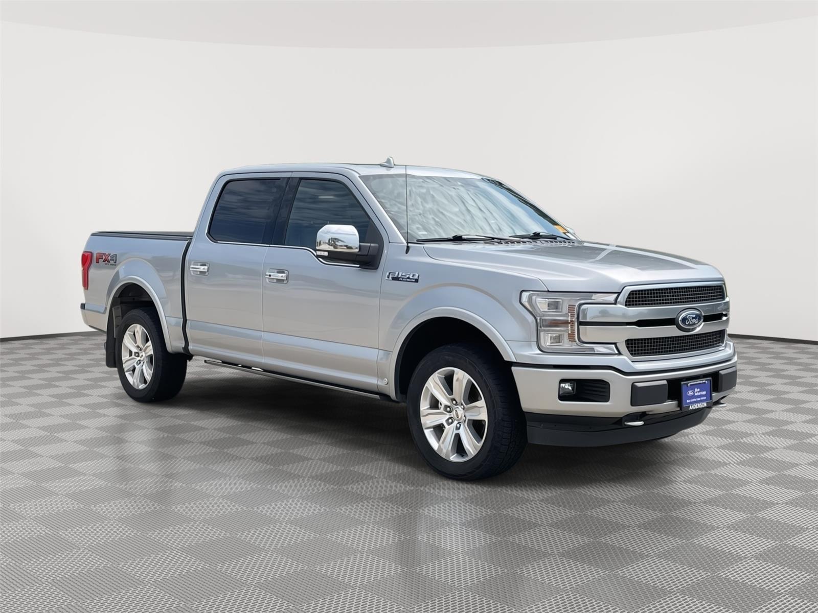 Vehicle photo 5