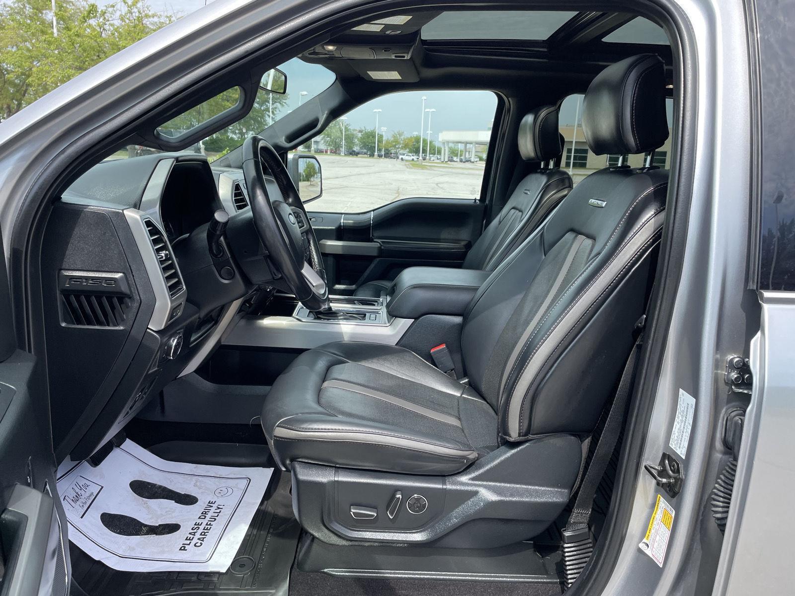 Vehicle photo 17