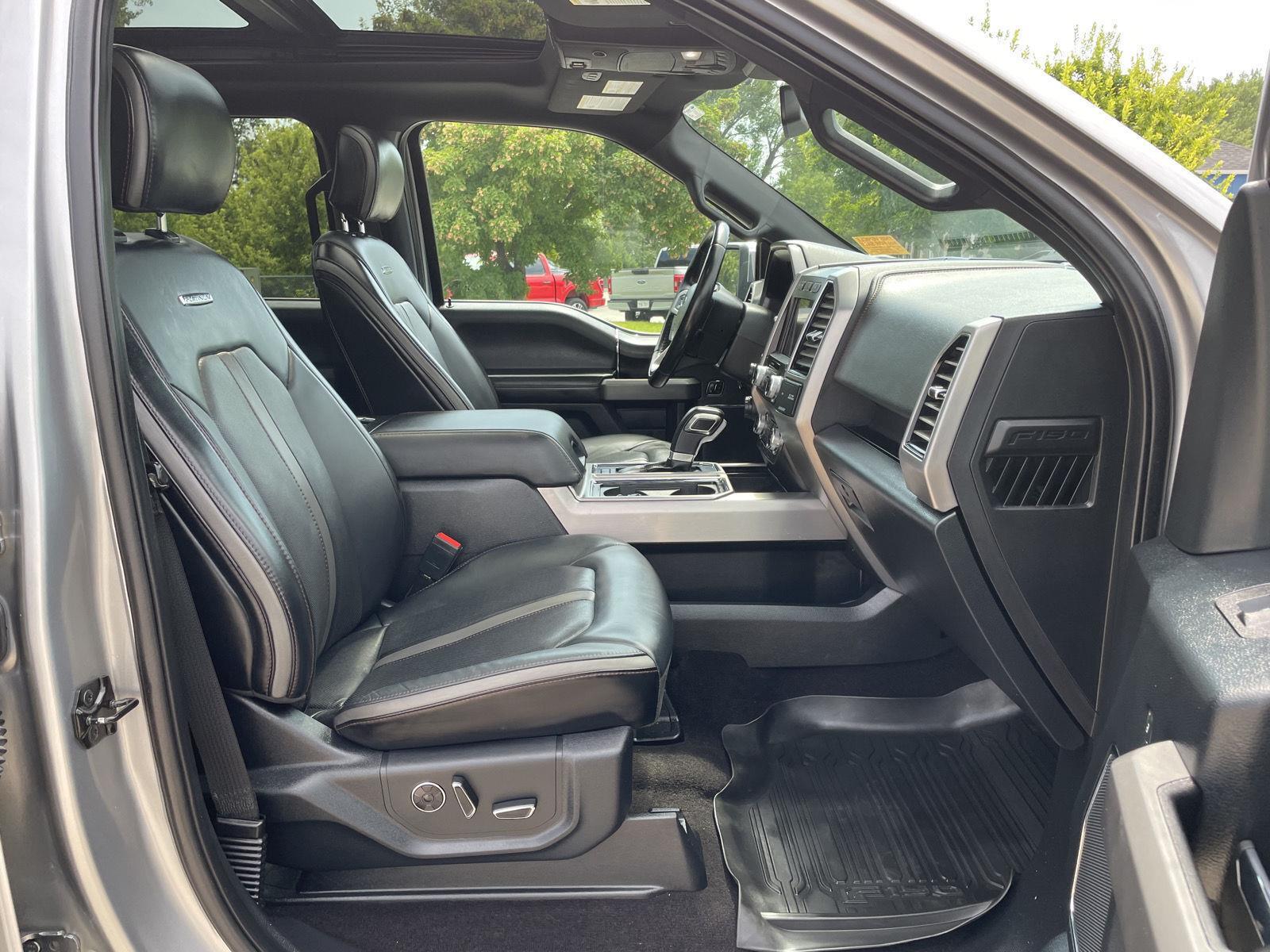 Vehicle photo 19