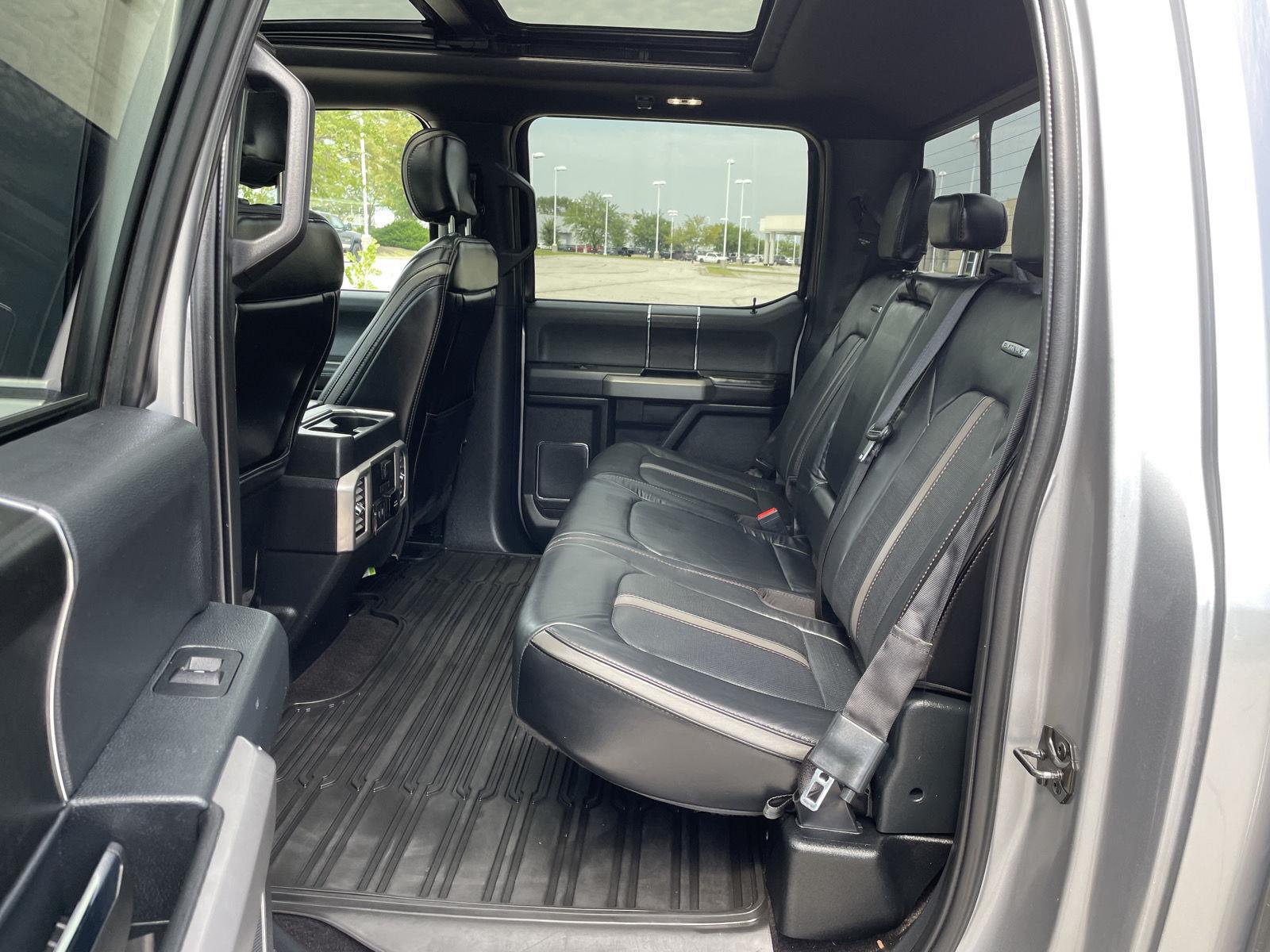 Vehicle photo 20