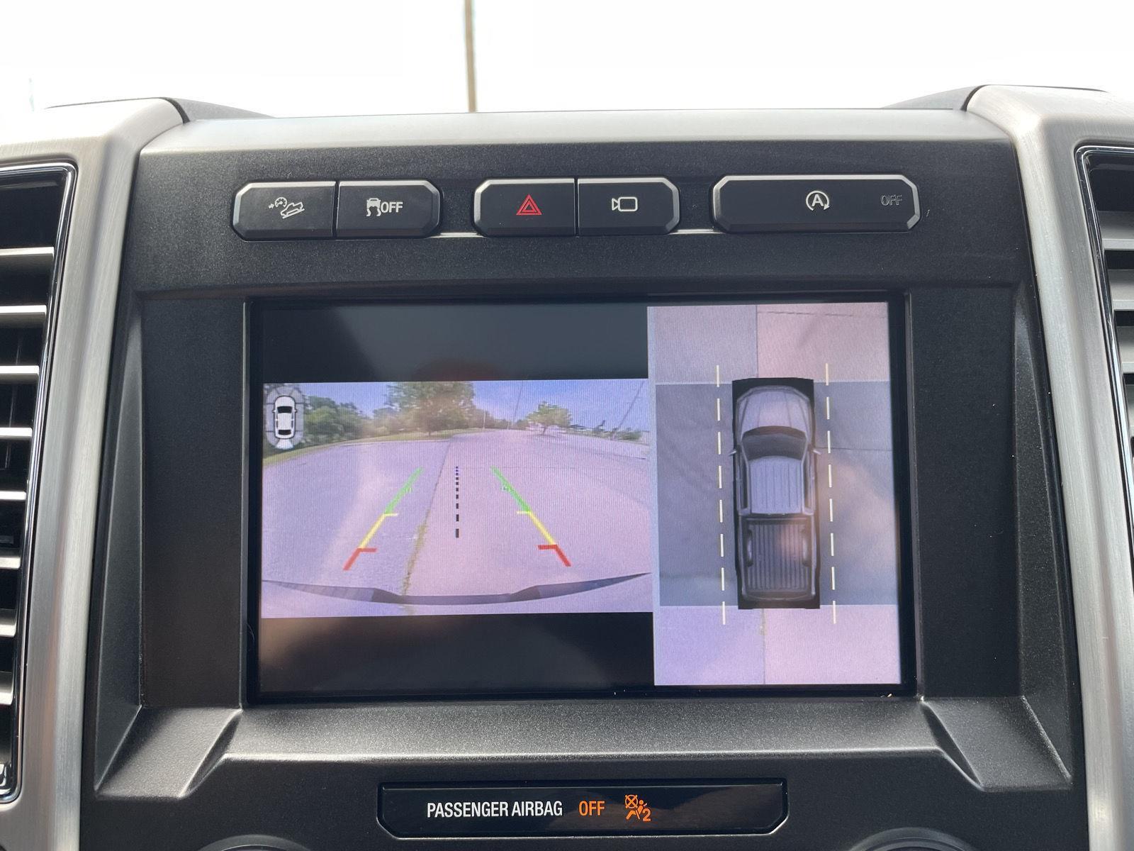 Vehicle photo 25