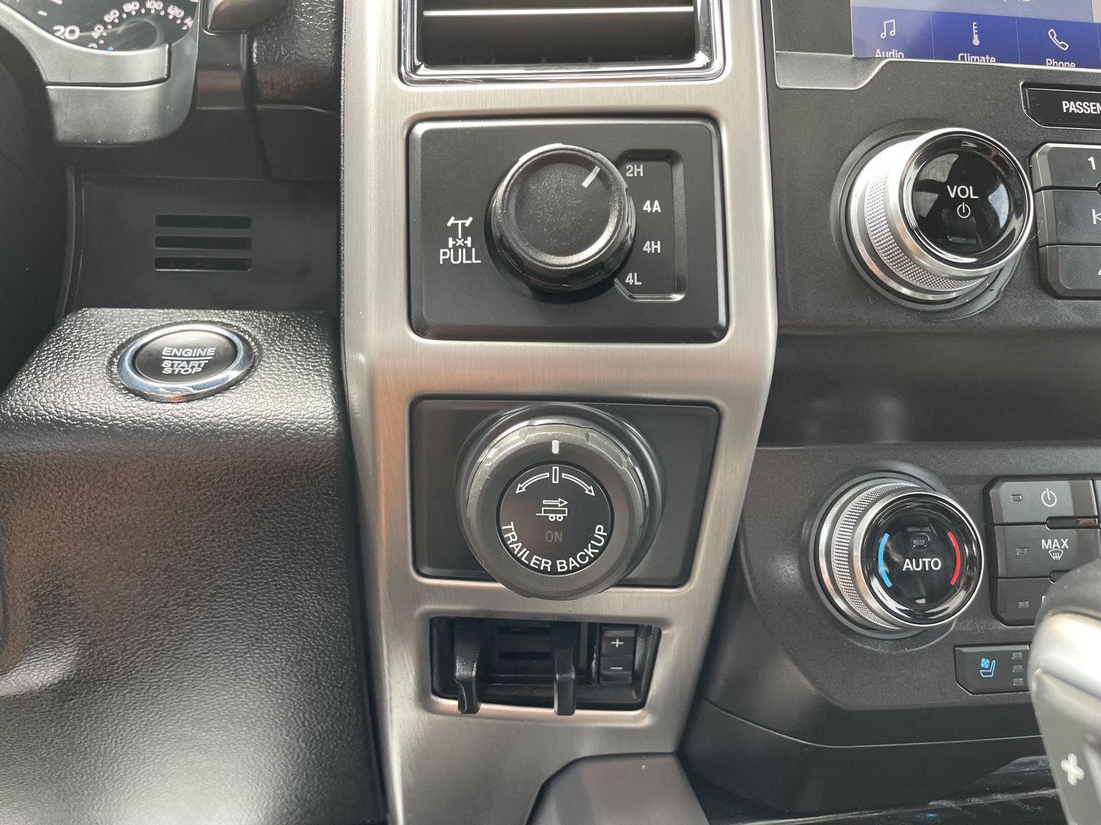 Vehicle photo 31
