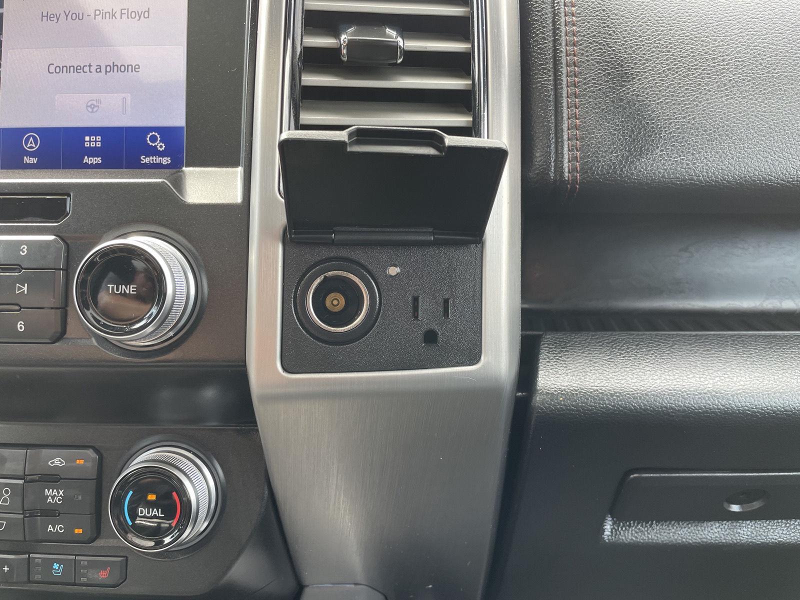 Vehicle photo 32