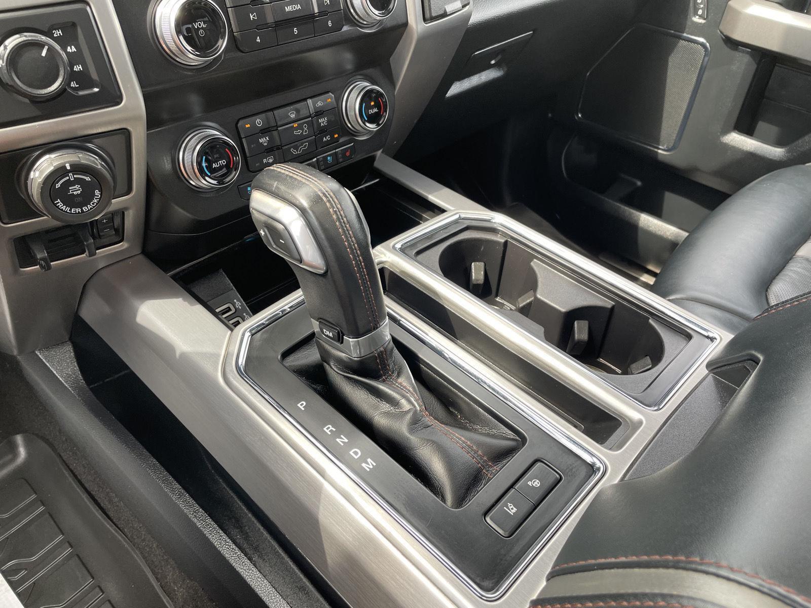 Vehicle photo 34