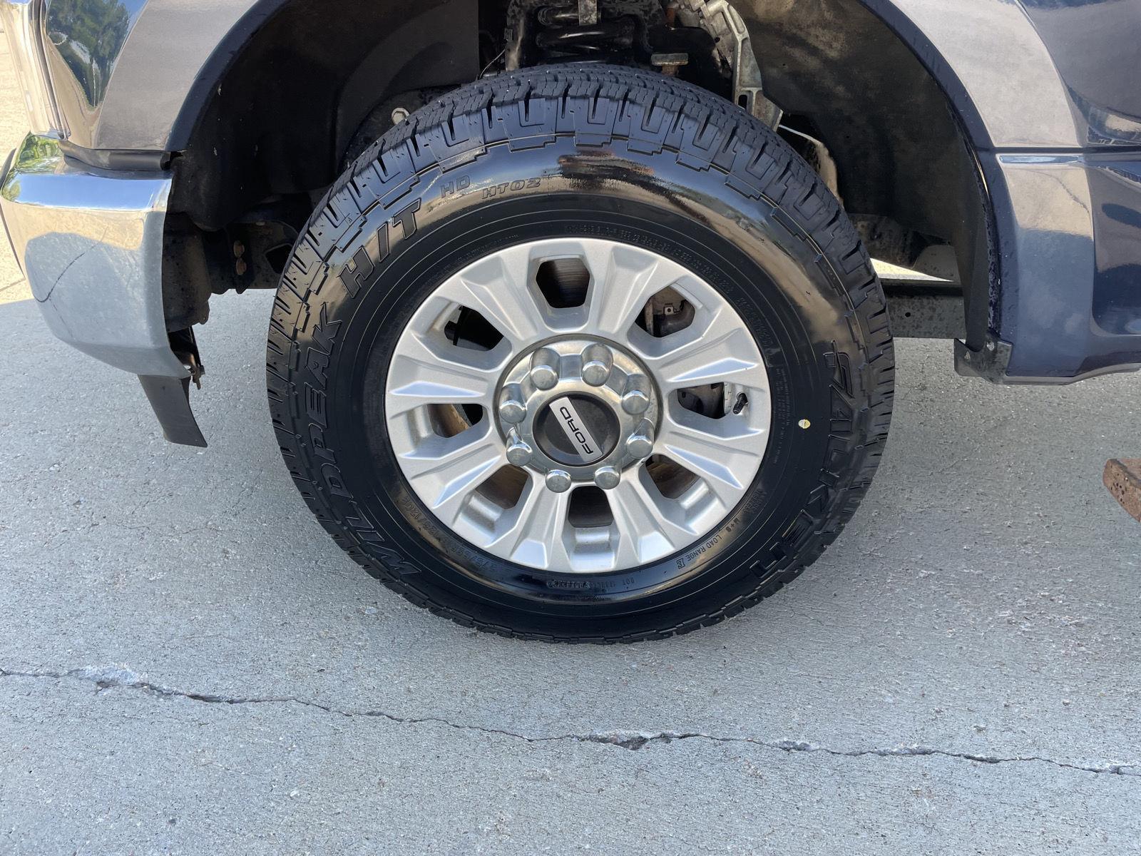 Vehicle photo 10