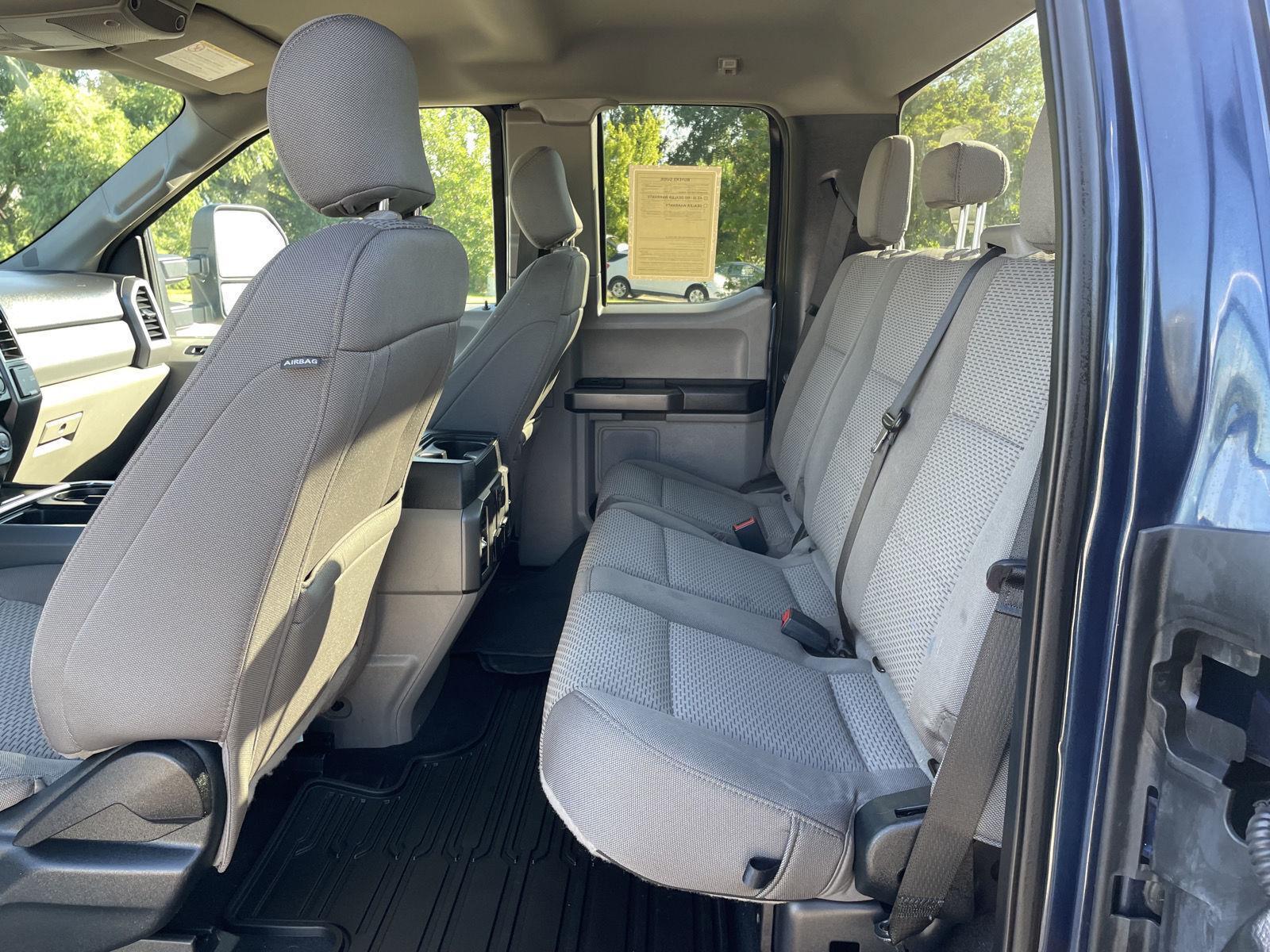 Vehicle photo 20