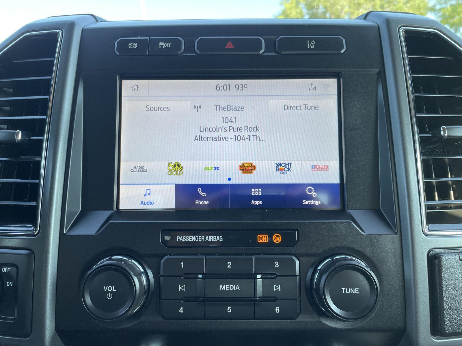 Vehicle photo 24