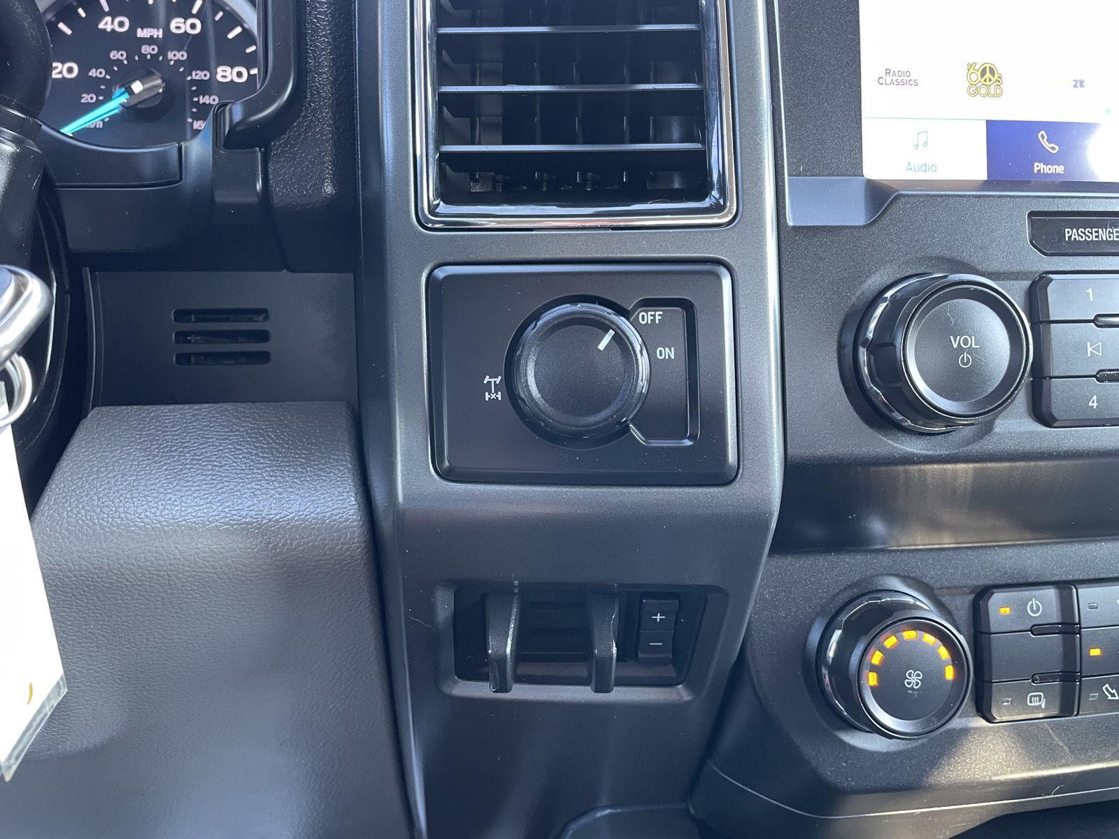 Vehicle photo 26