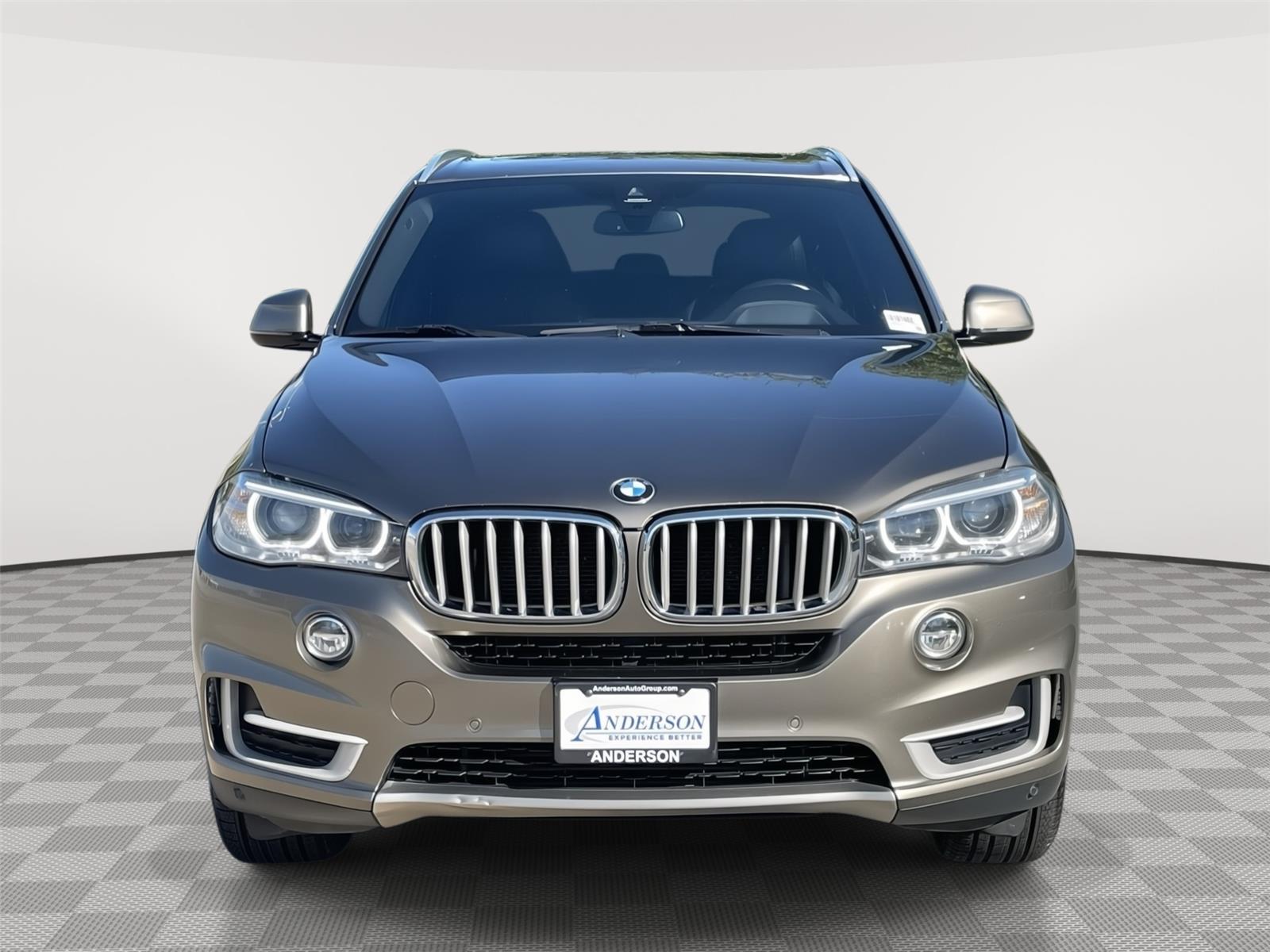 Vehicle photo 4