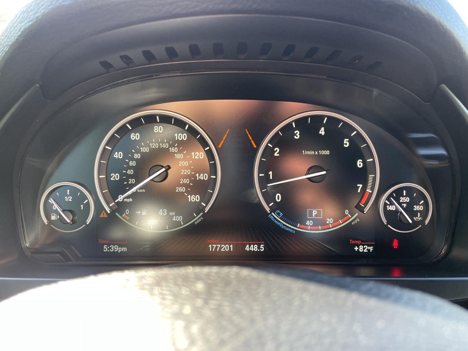 Vehicle photo 15