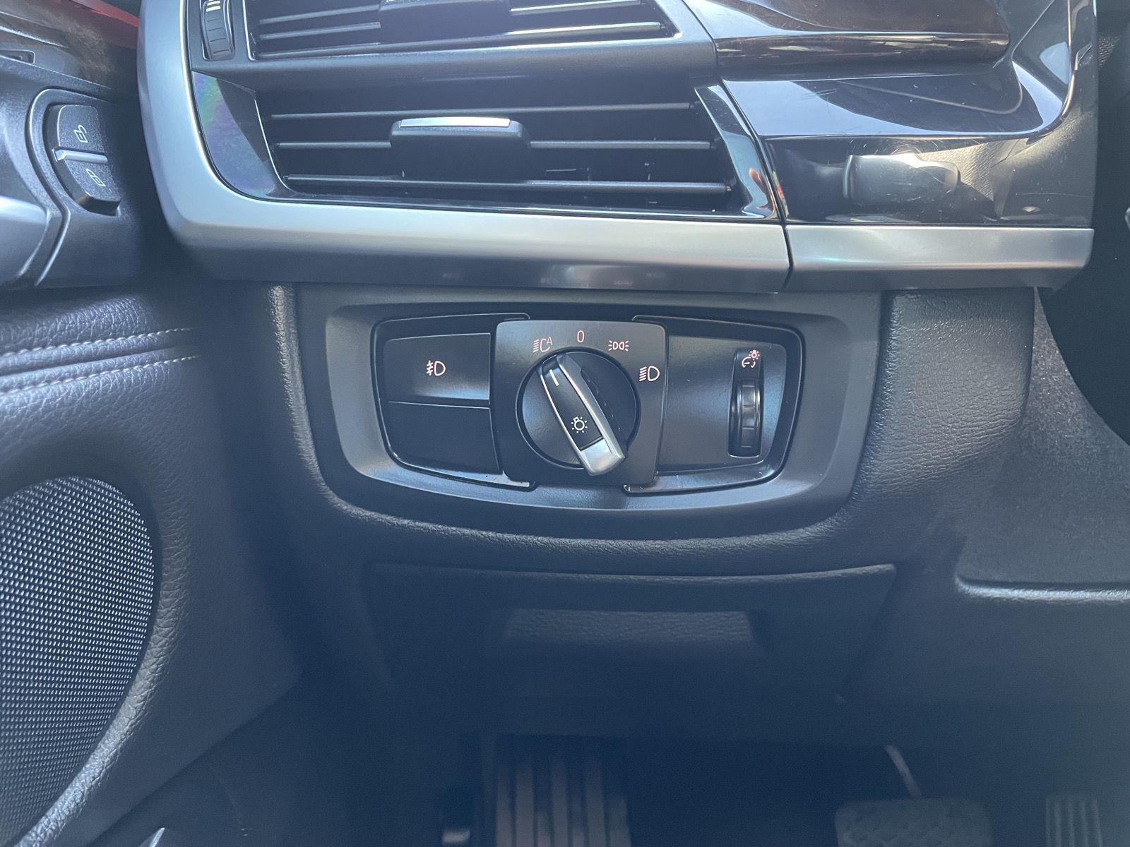 Vehicle photo 16