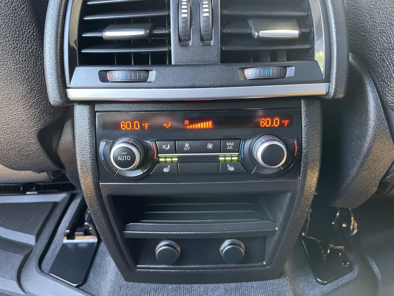 Vehicle photo 21