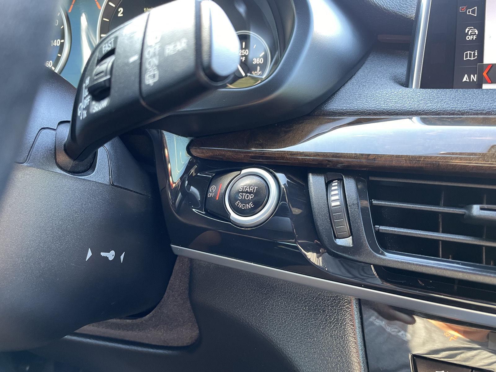 Vehicle photo 27