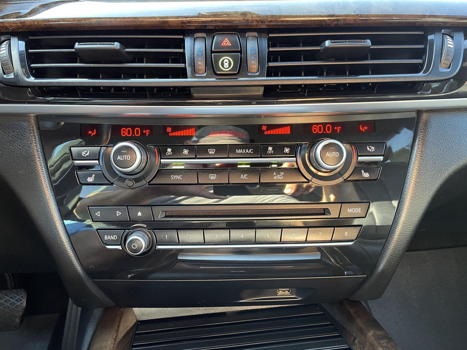 Vehicle photo 28