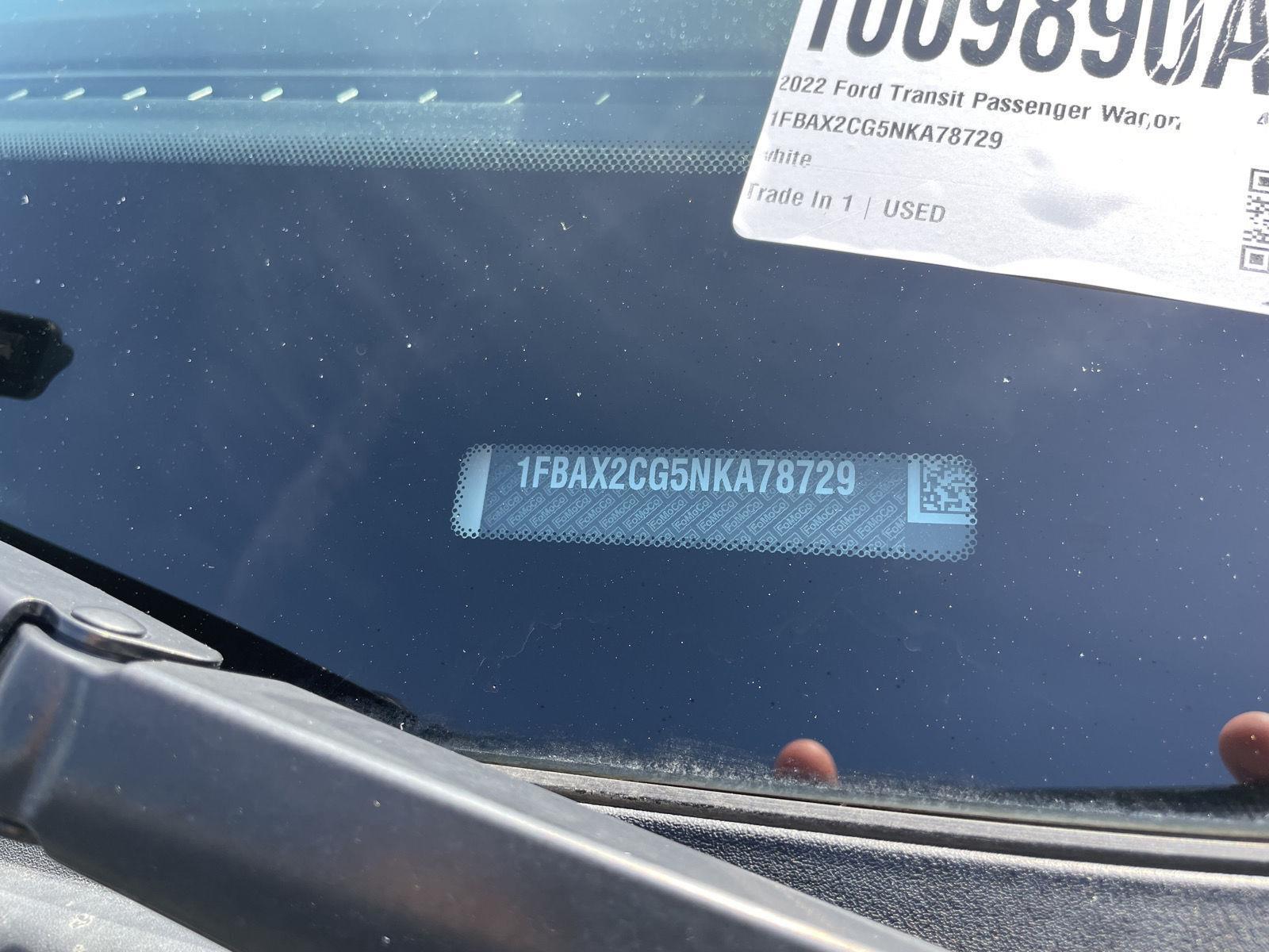 Vehicle photo 30