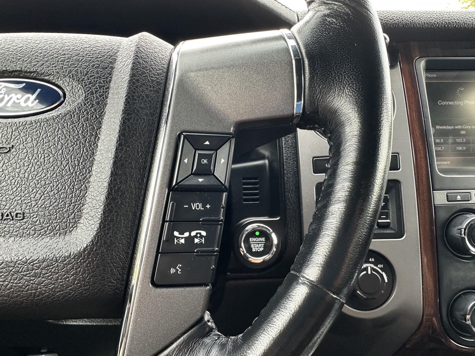 Vehicle photo 14