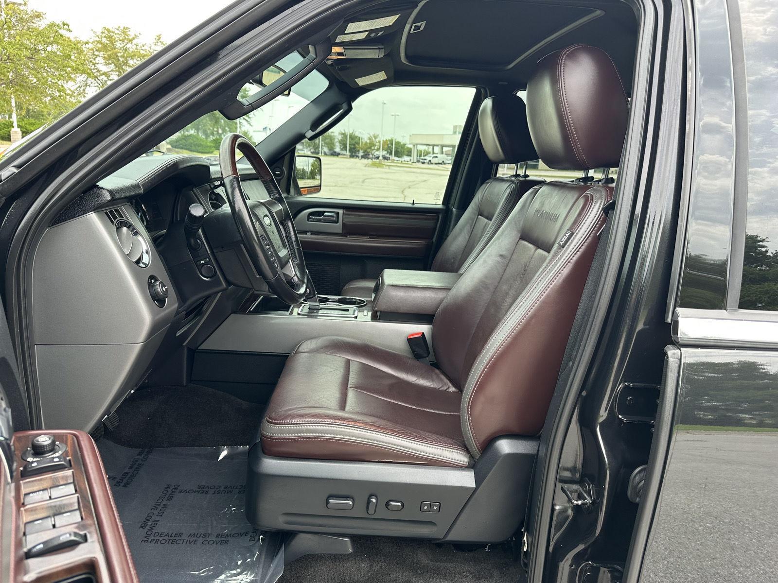 Vehicle photo 17