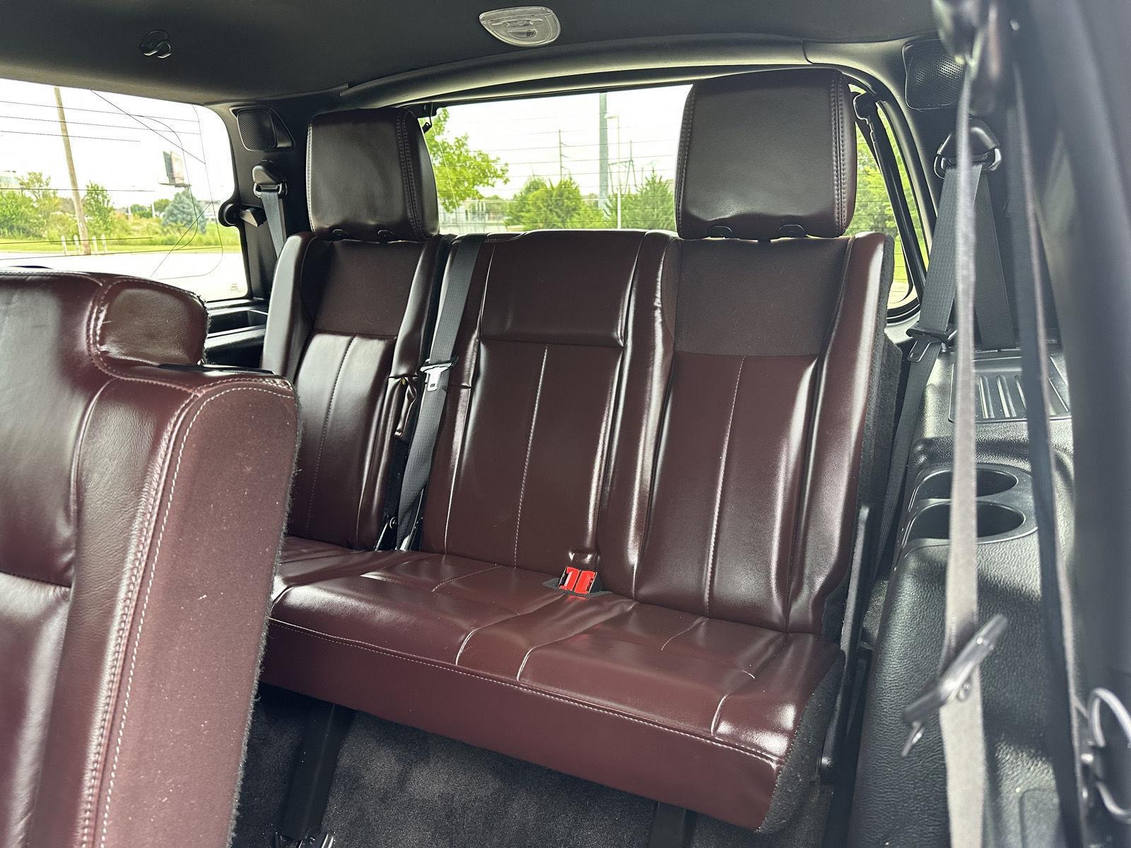 Vehicle photo 24